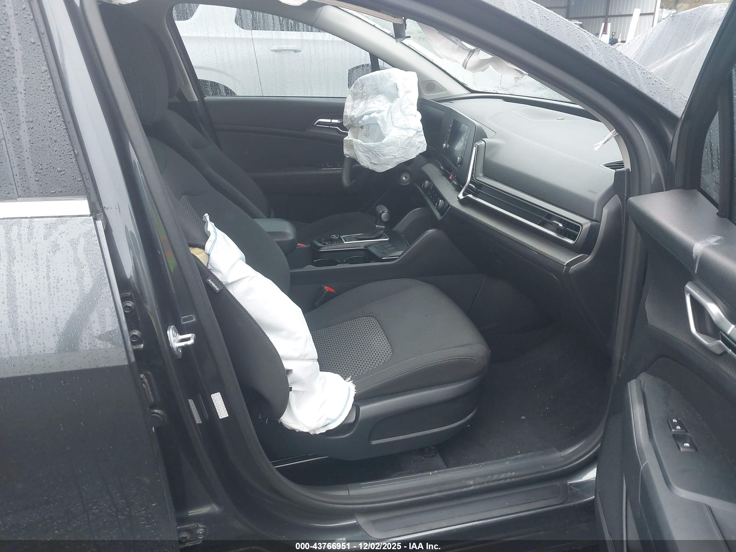 KIA SPORTAGE image 5