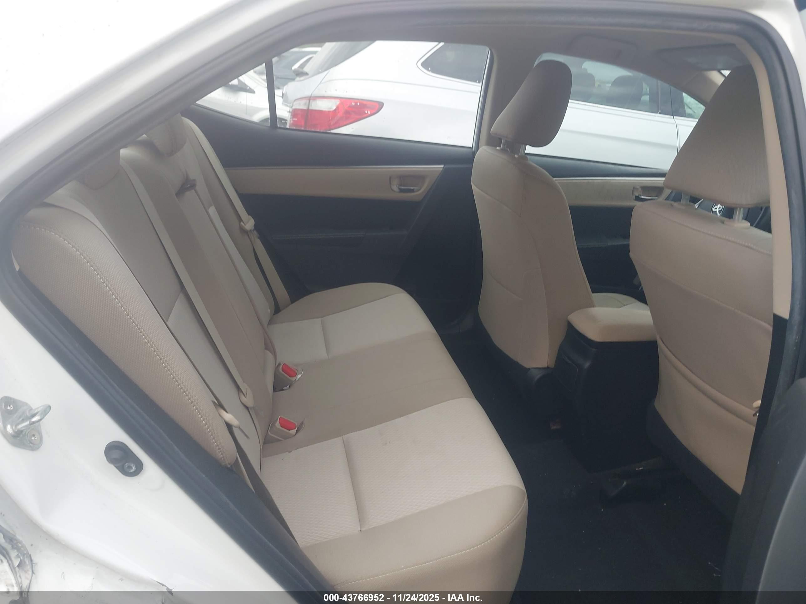 TOYOTA COROLLA image 8