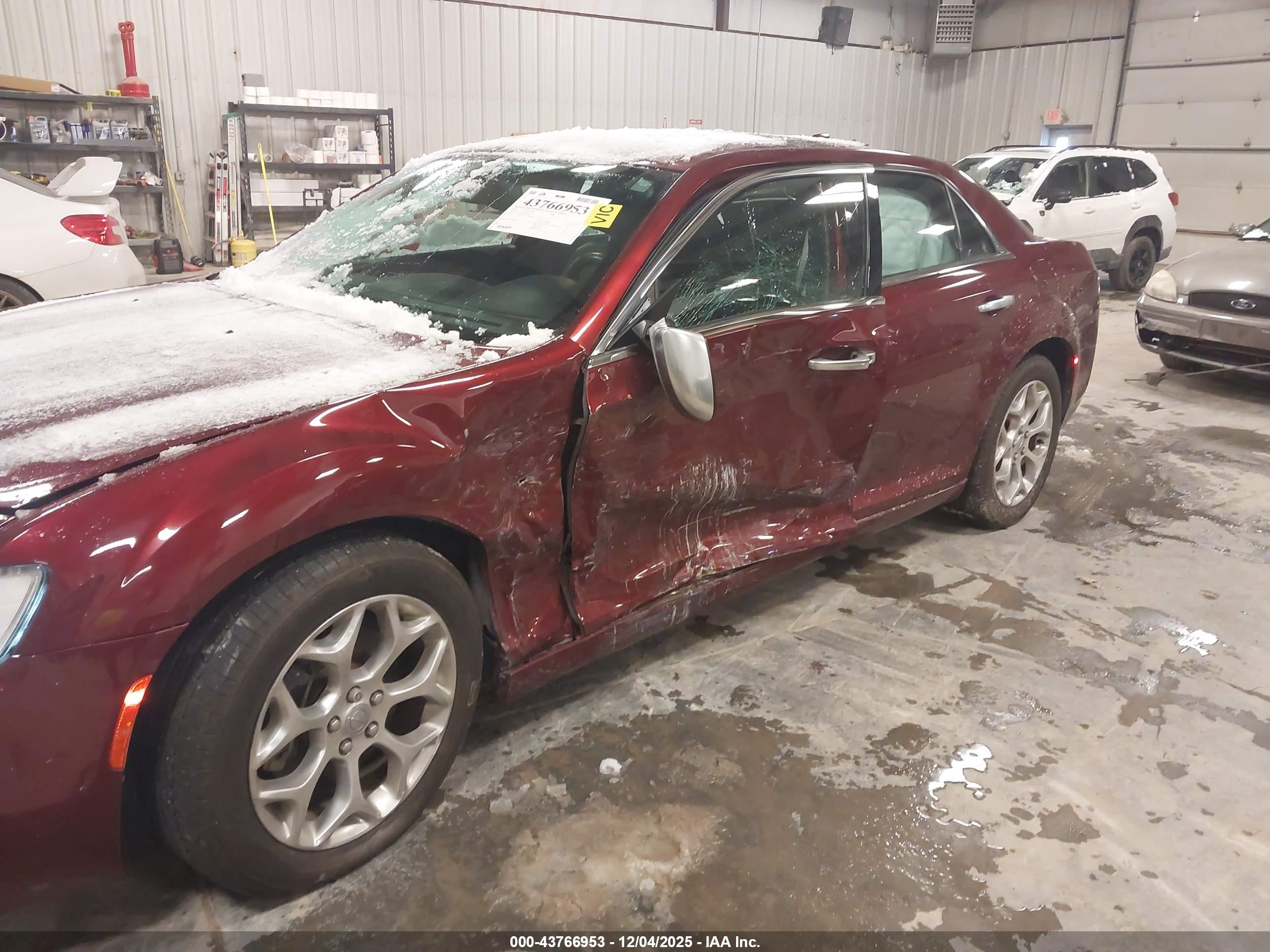CHRYSLER 300C image 6