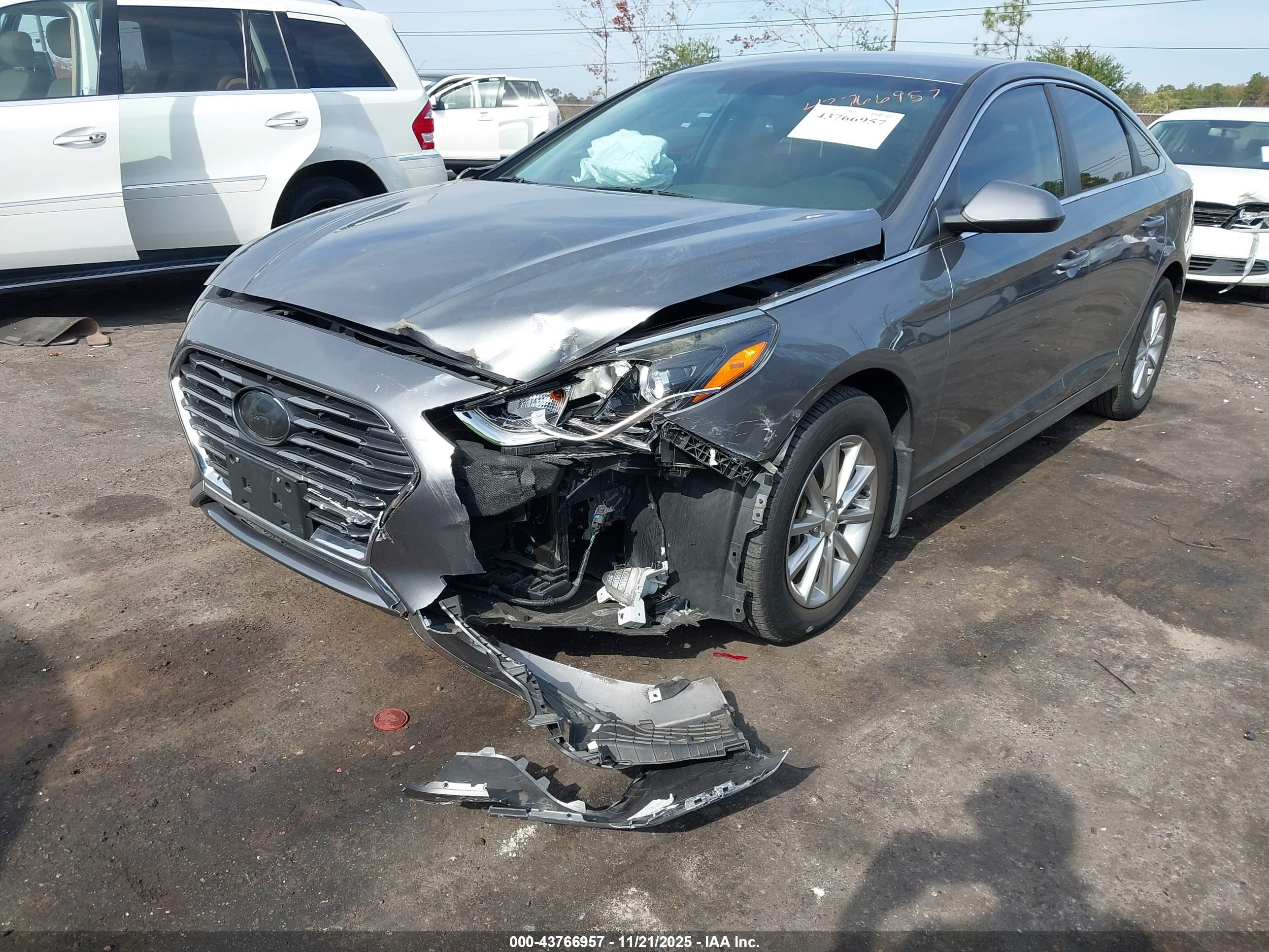 HYUNDAI SONATA image 6