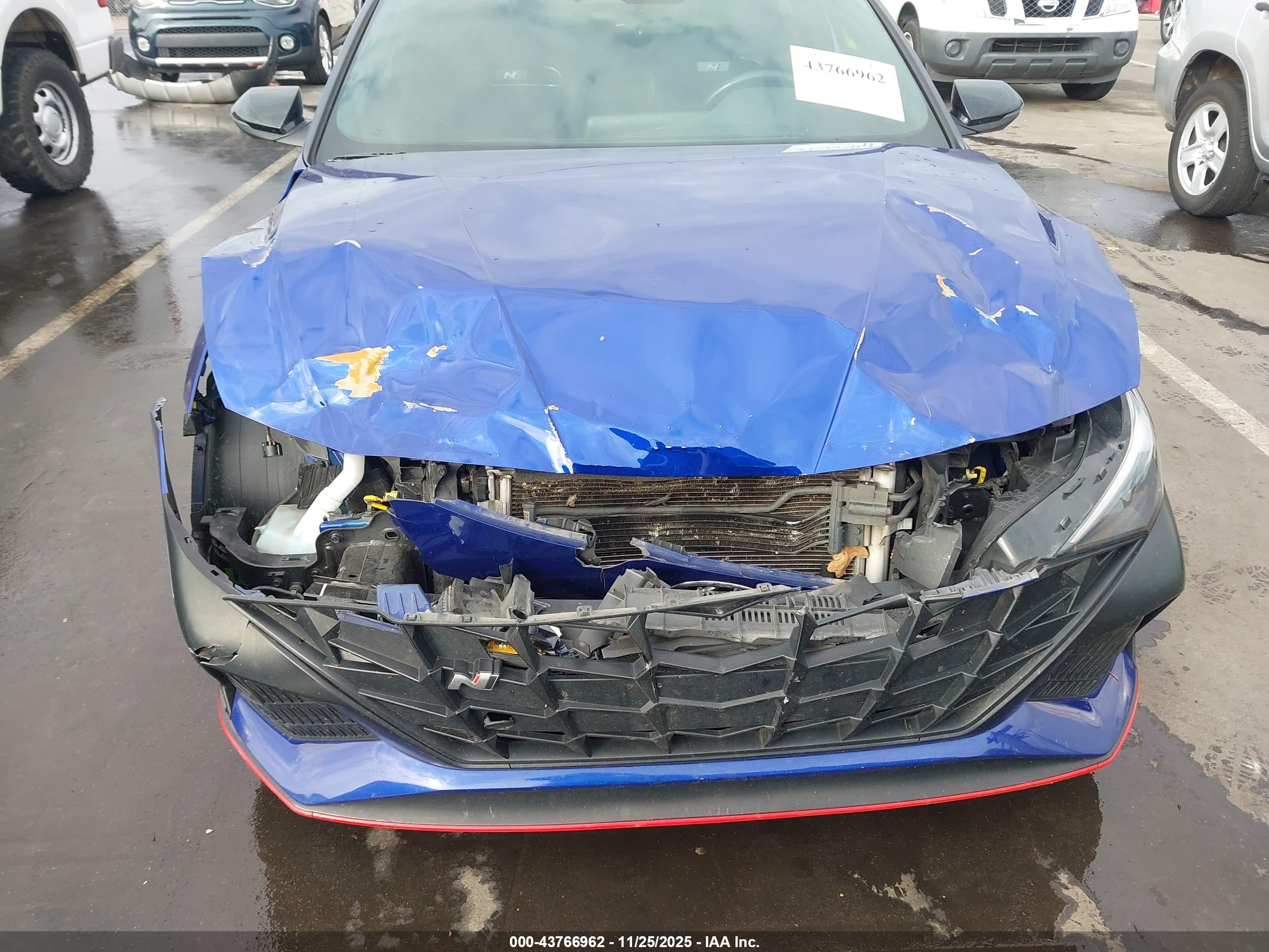 HYUNDAI ELANTRA image 6