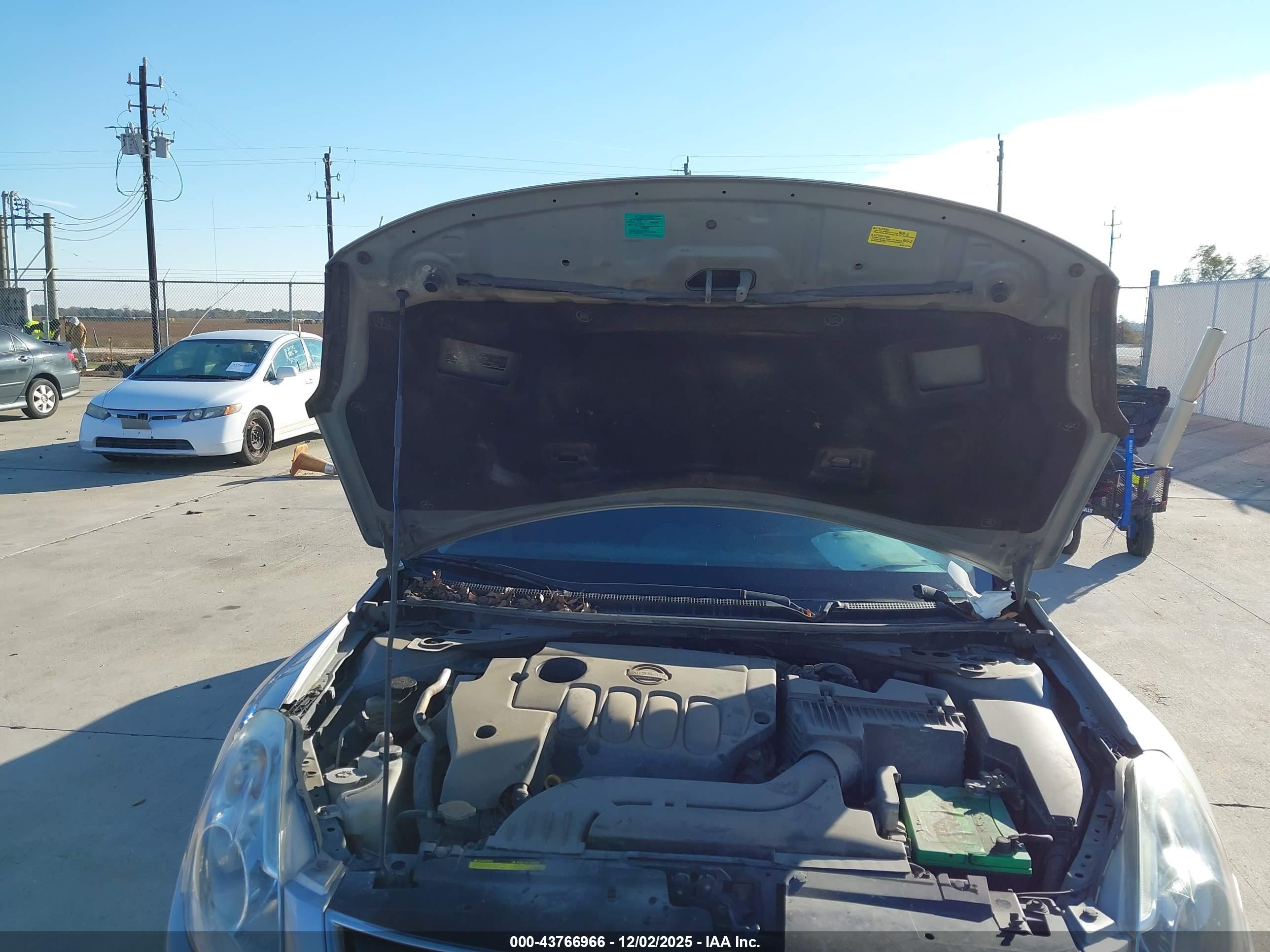 NISSAN ALTIMA image 10