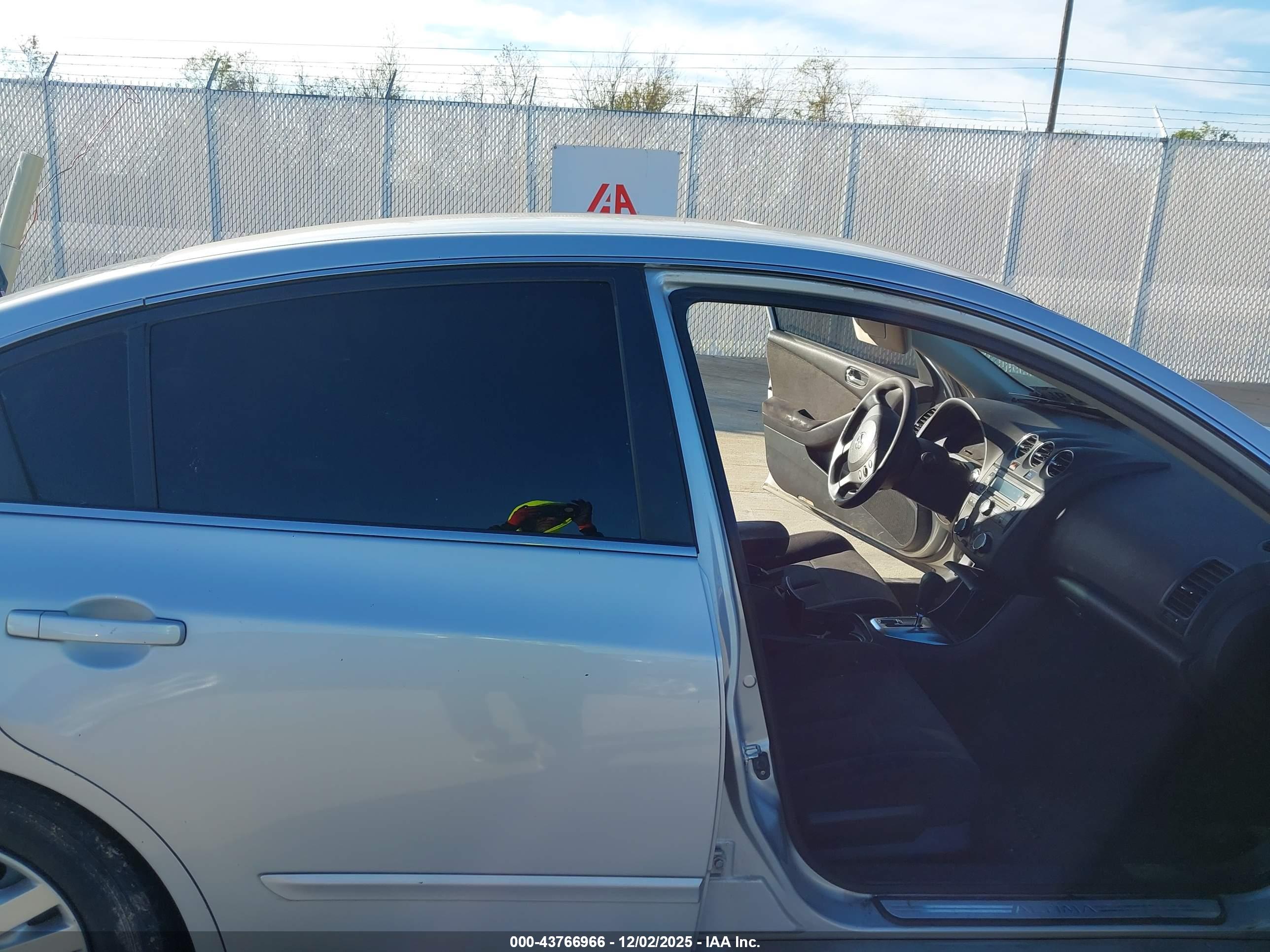 NISSAN ALTIMA image 5