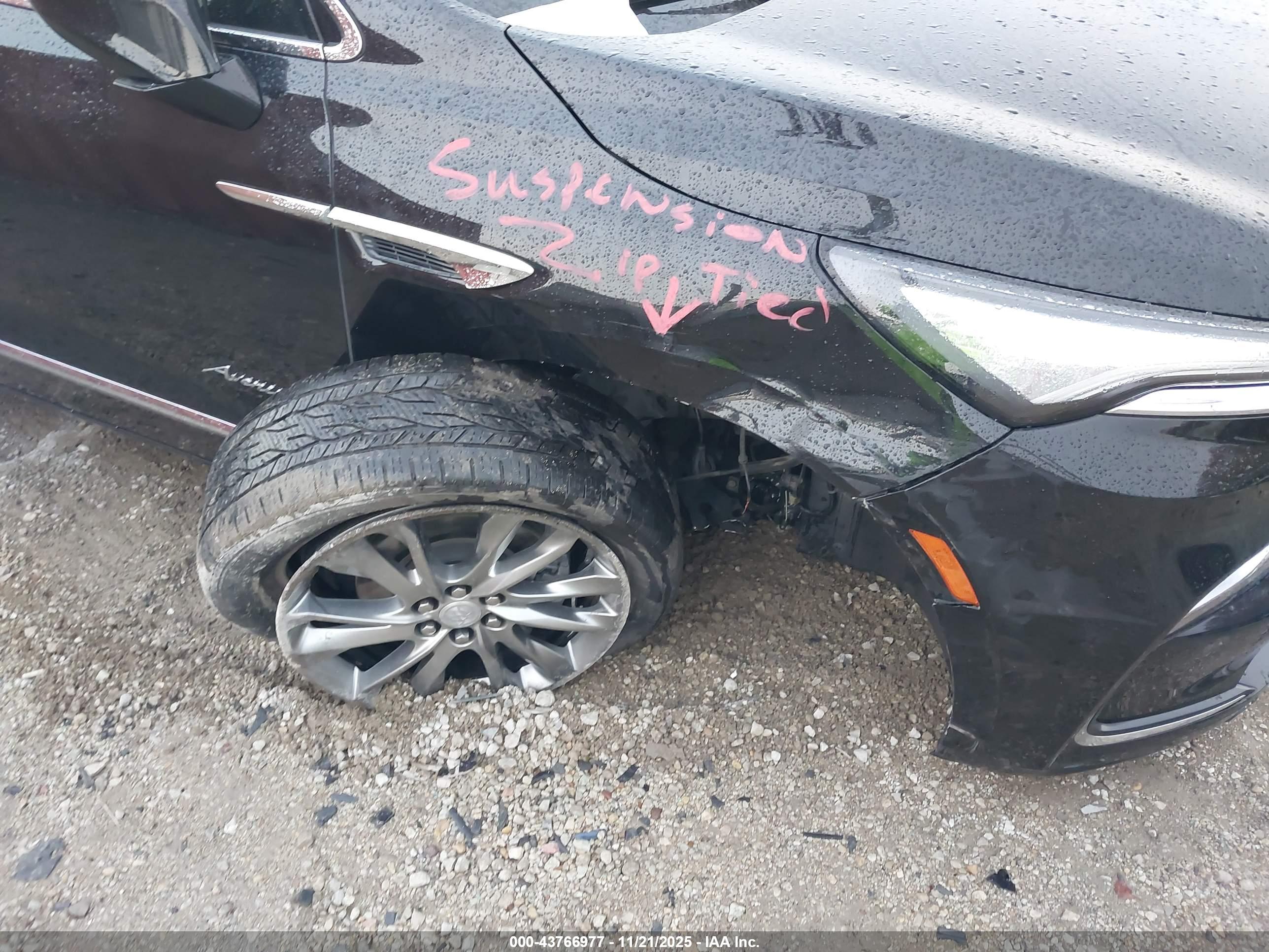 BUICK ENCLAVE image 6