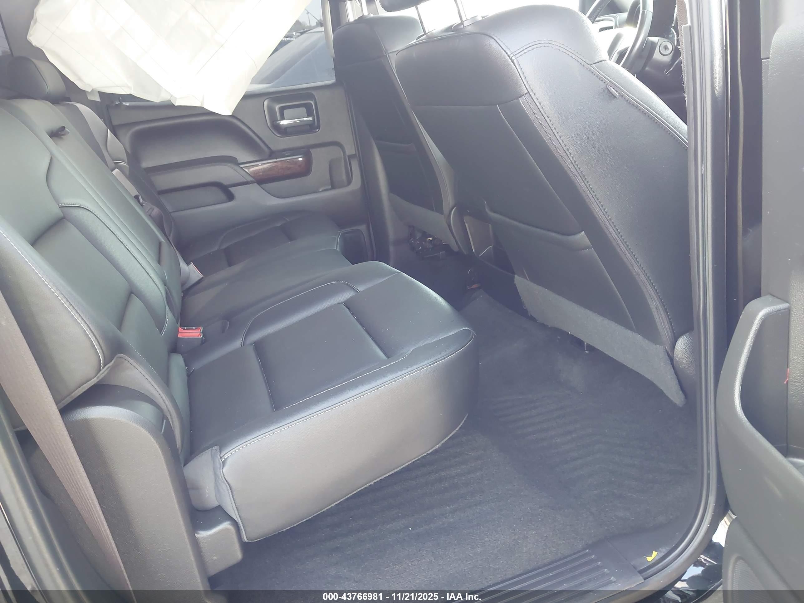 GMC SIERRA image 8