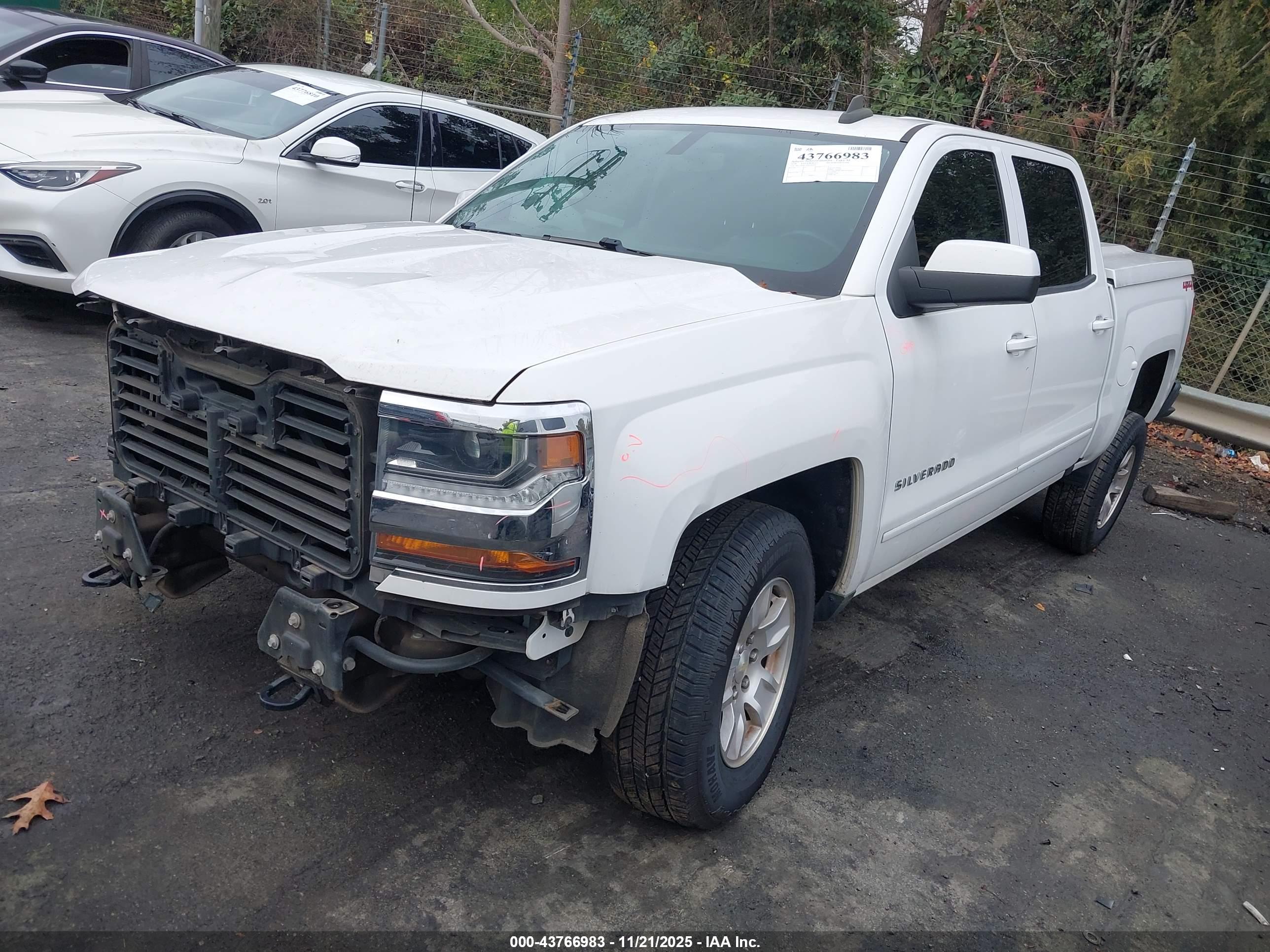CHEVROLET SILVERADO image 2