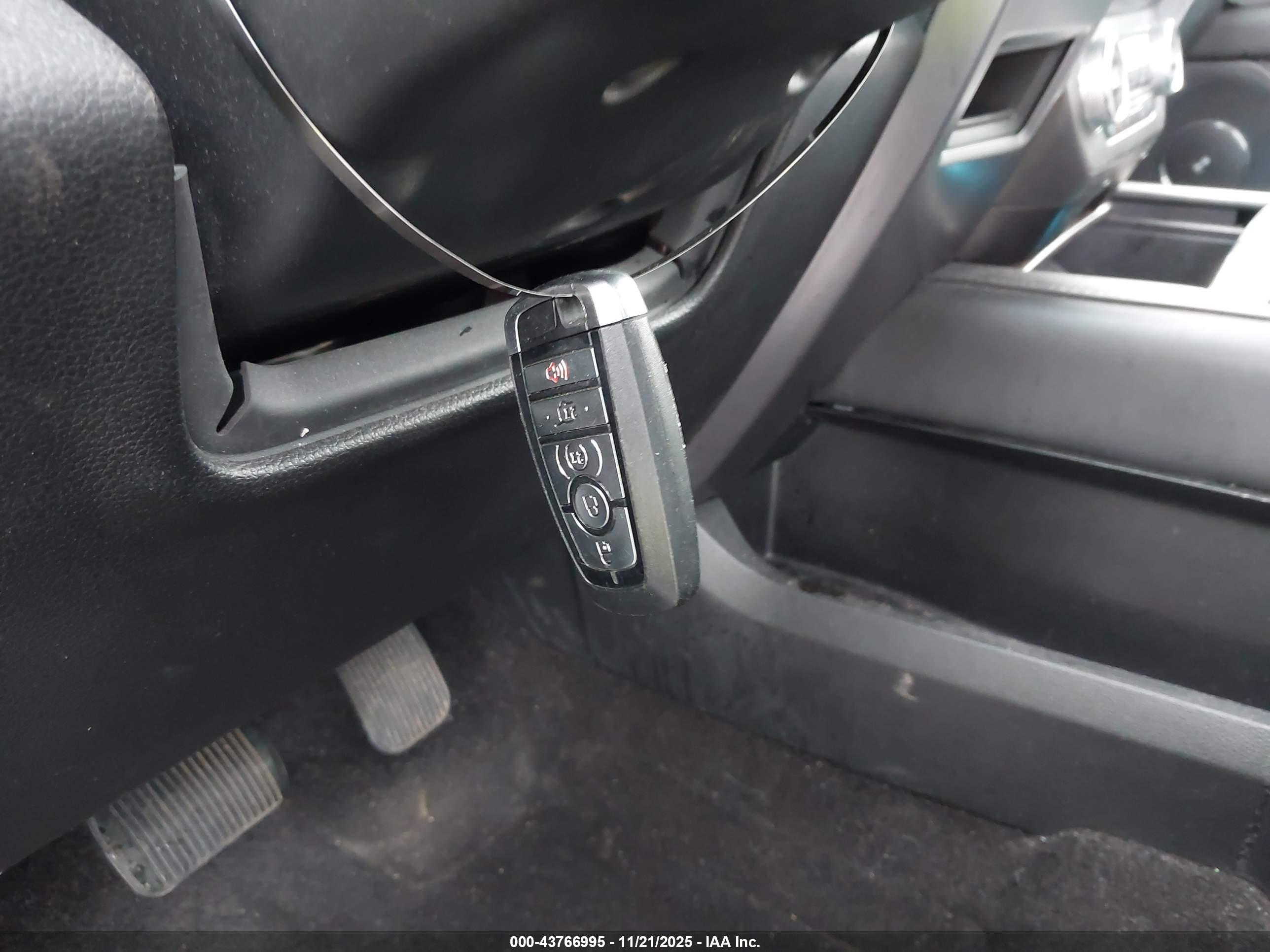 FORD EXPEDITION image 11