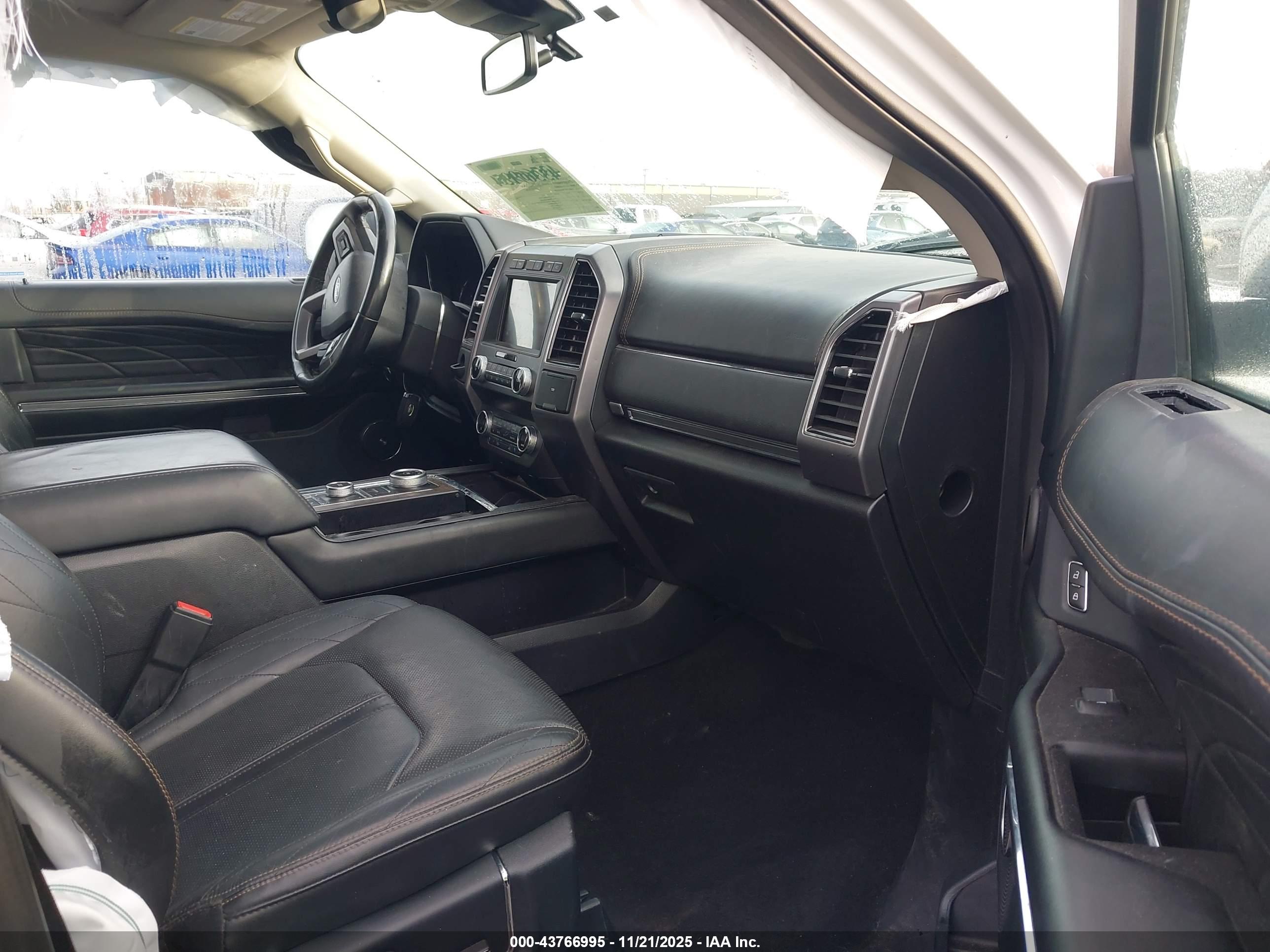 FORD EXPEDITION image 5