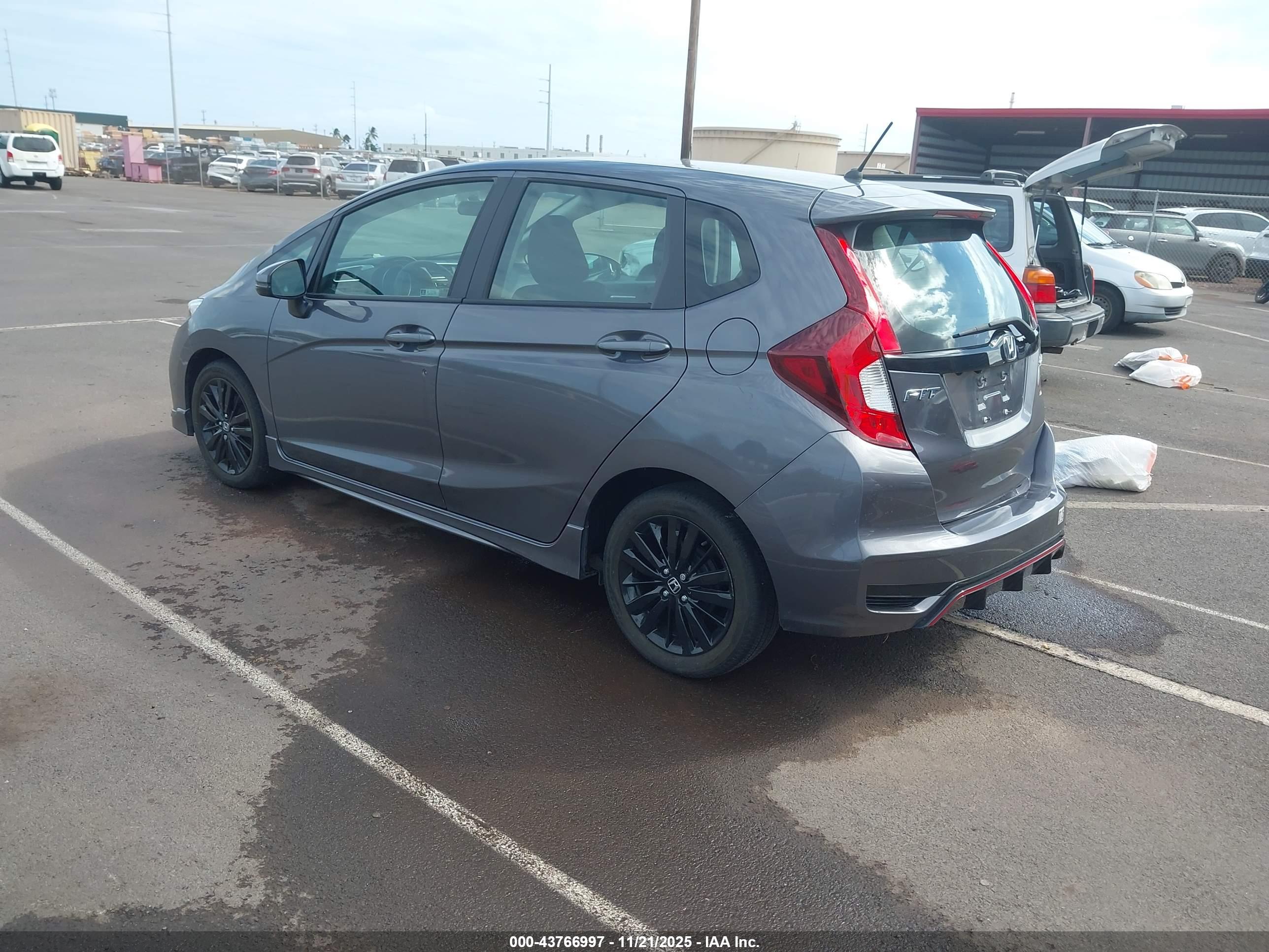 HONDA FIT image 3