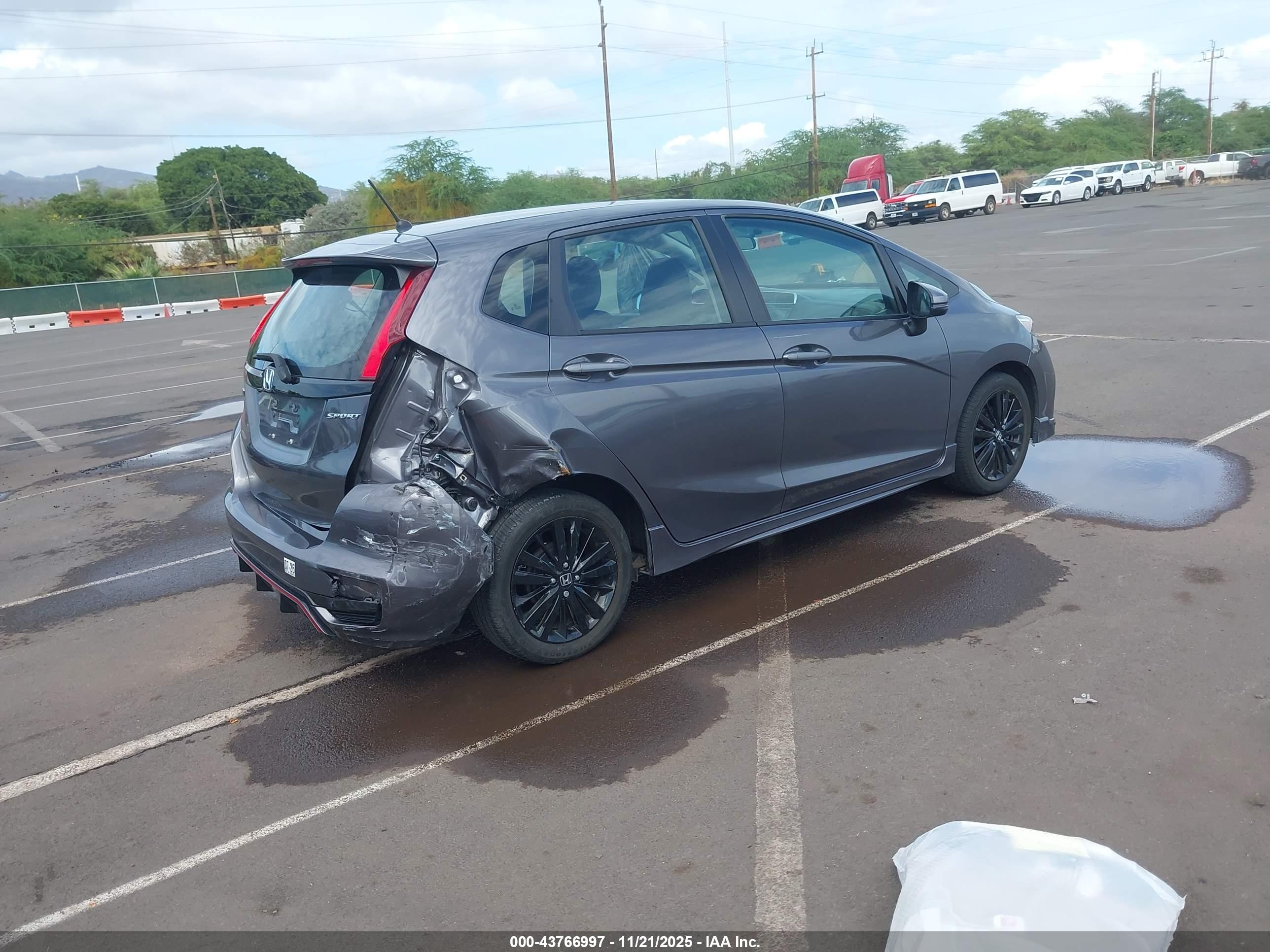 HONDA FIT image 4