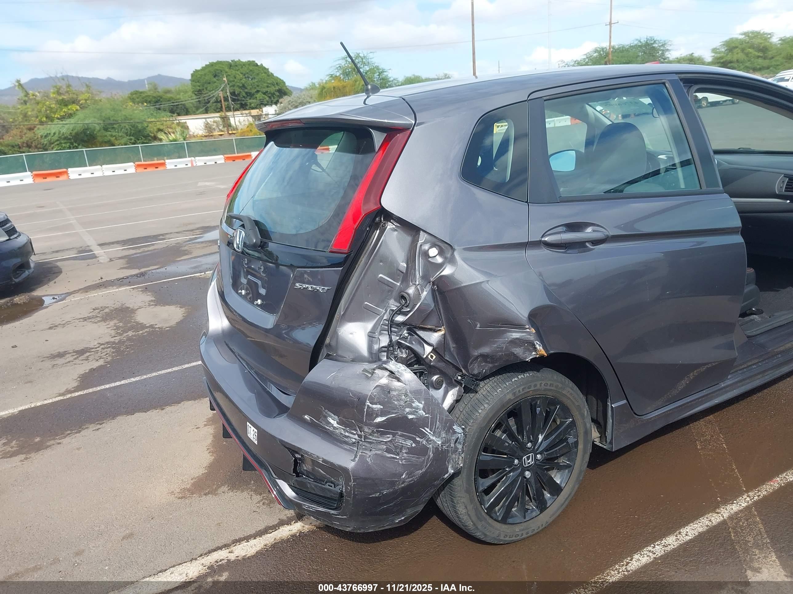 HONDA FIT image 6