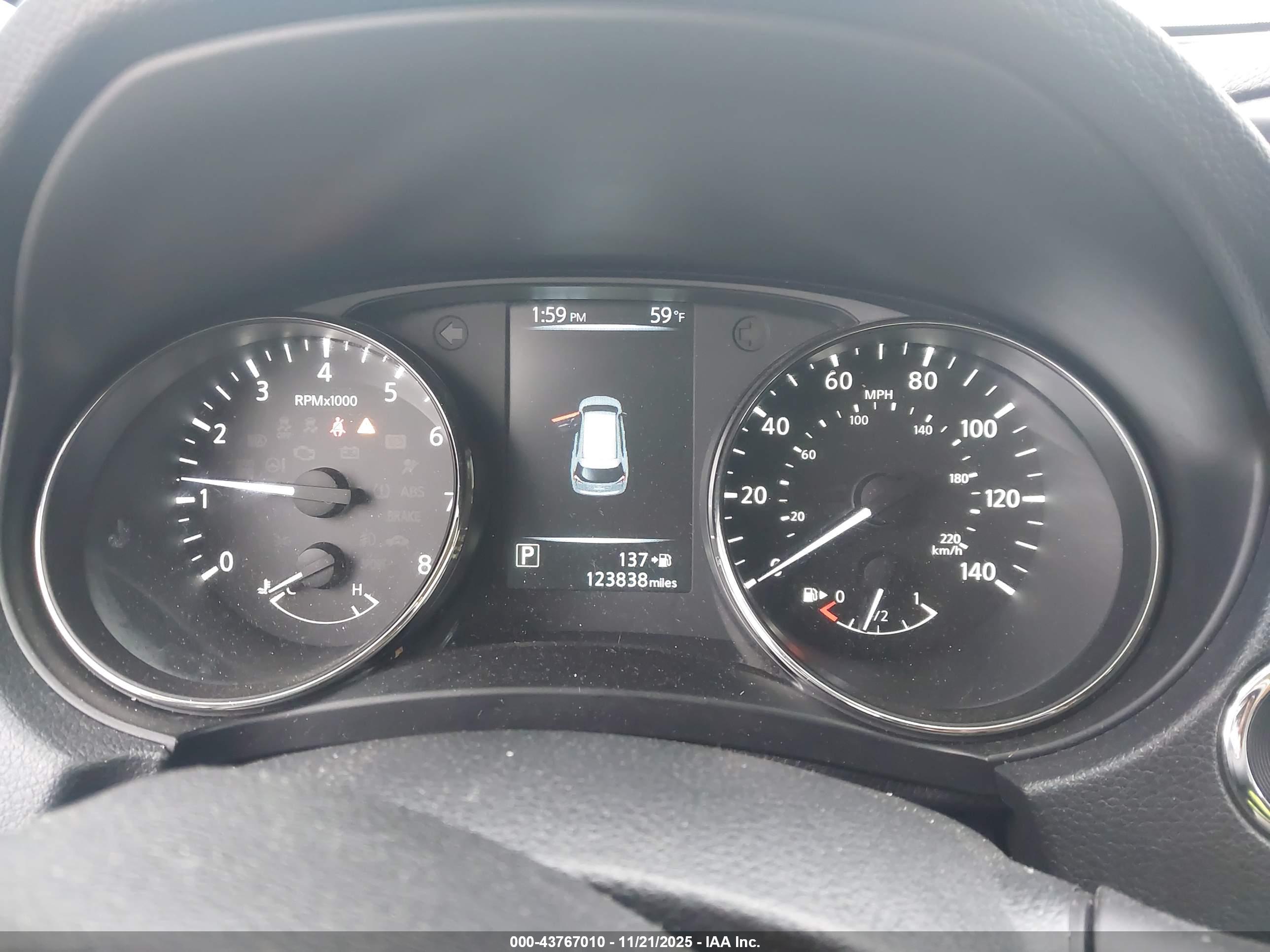 NISSAN ROGUE image 7