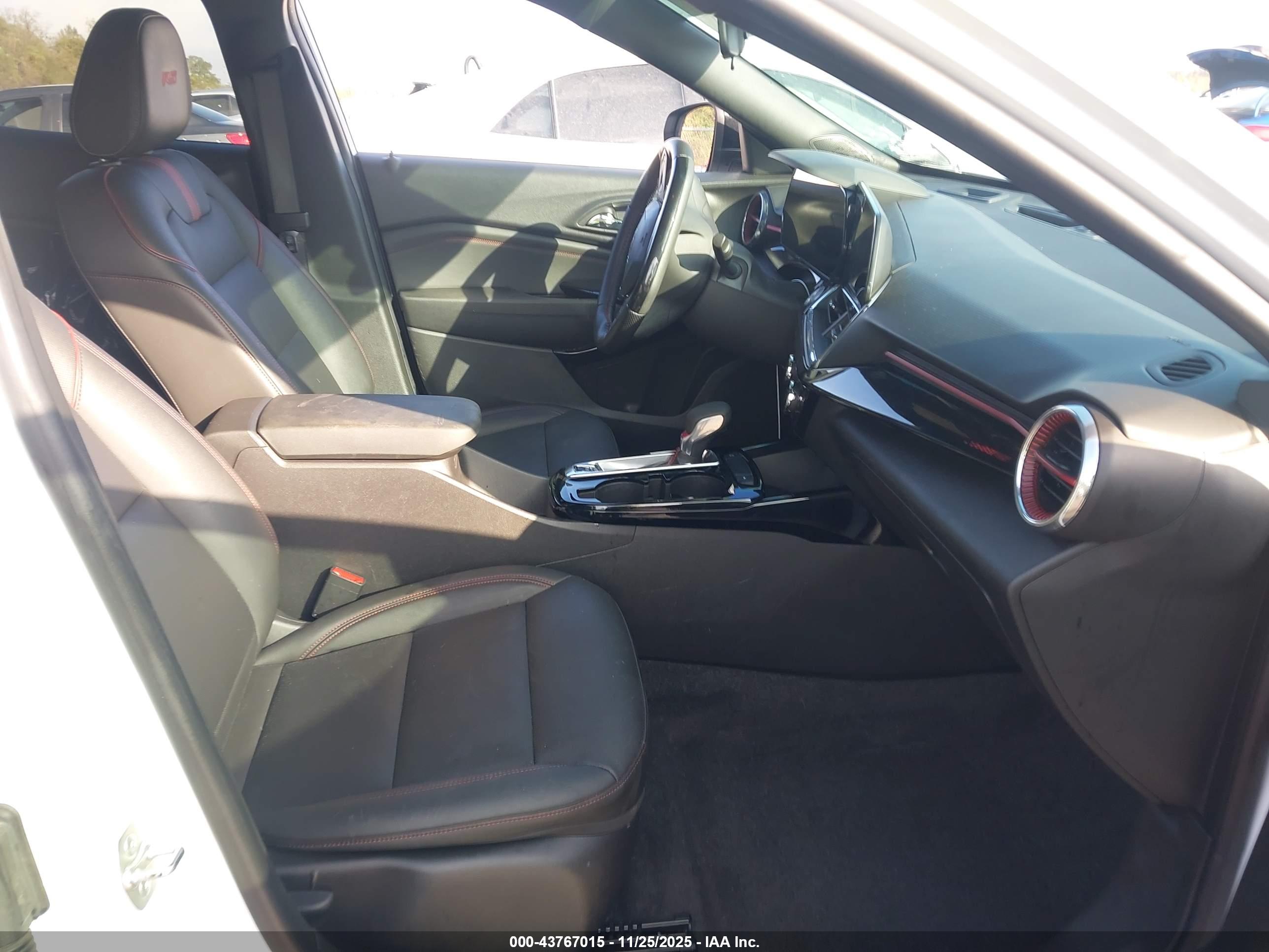 CHEVROLET TRAX image 5