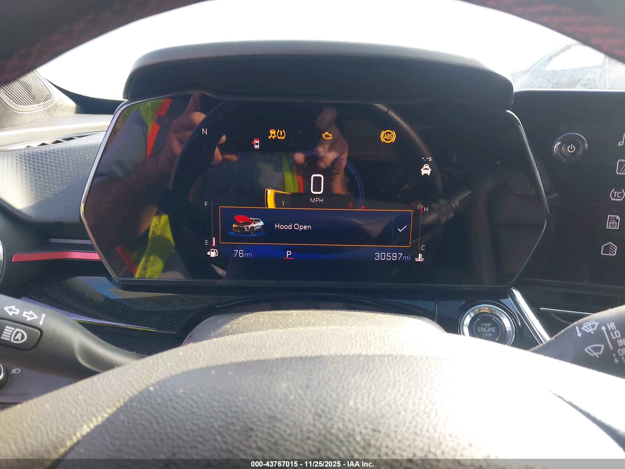 CHEVROLET TRAX image 7