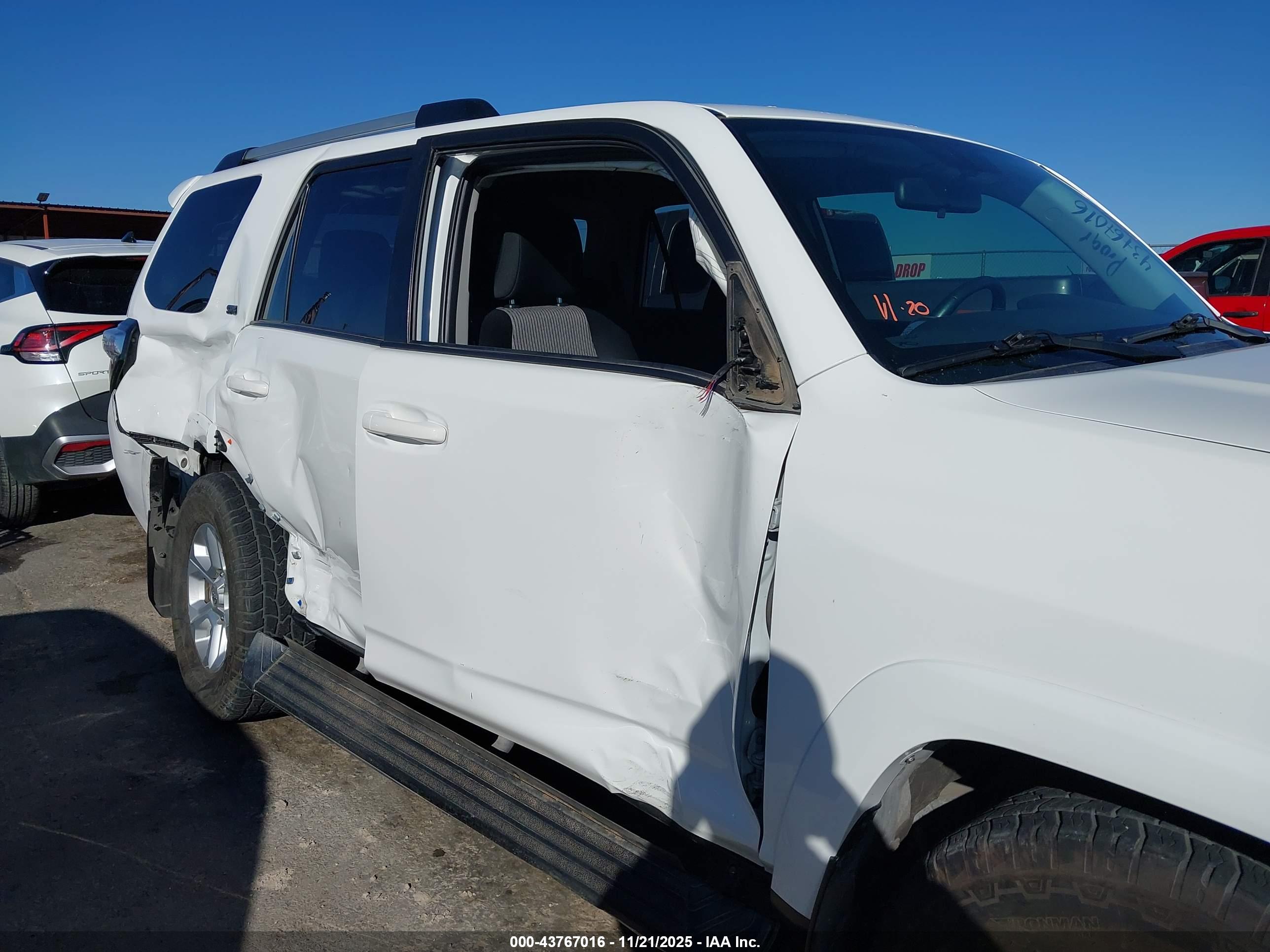 TOYOTA 4RUNNER image 6