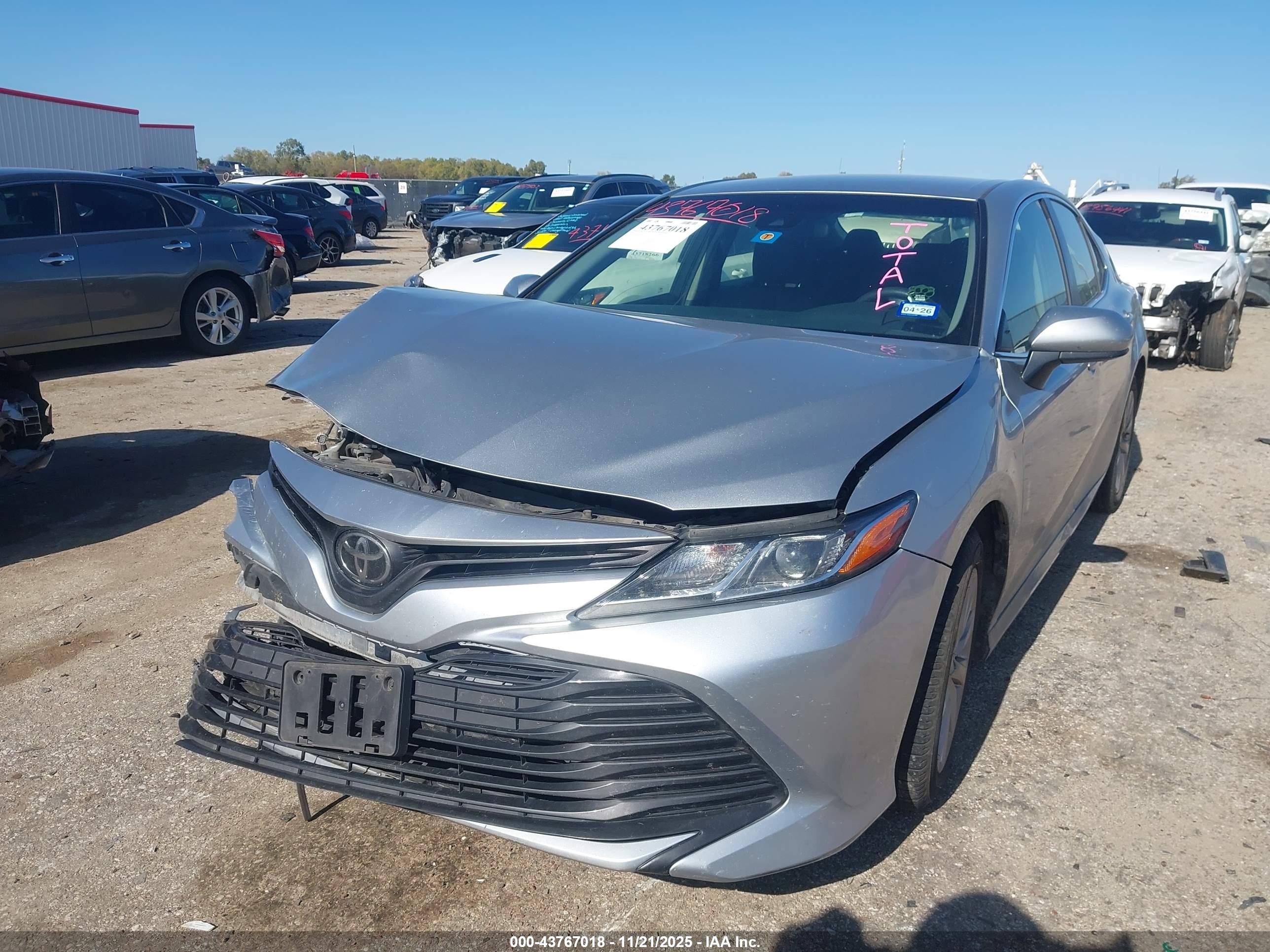 TOYOTA CAMRY image 2