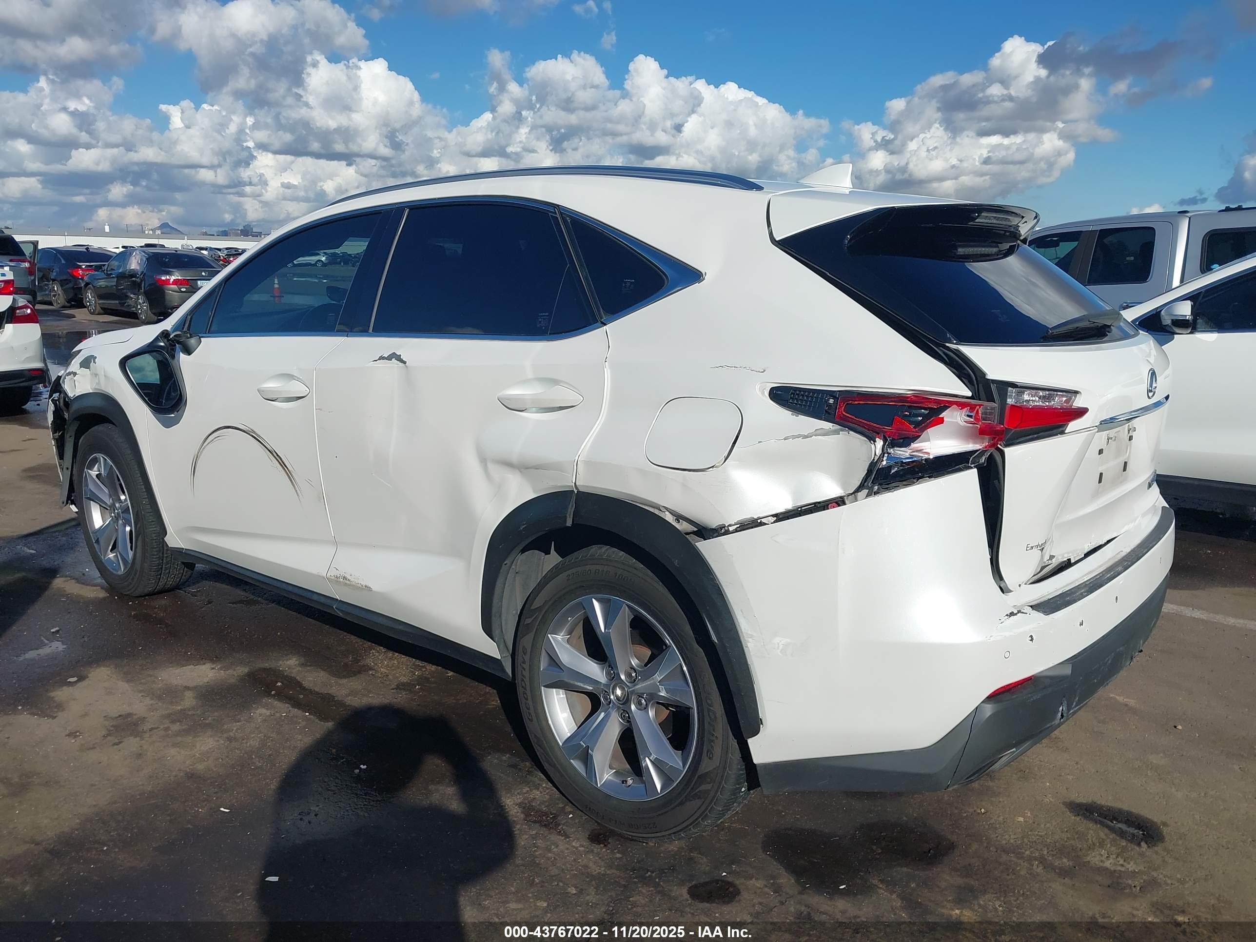 LEXUS NX image 3