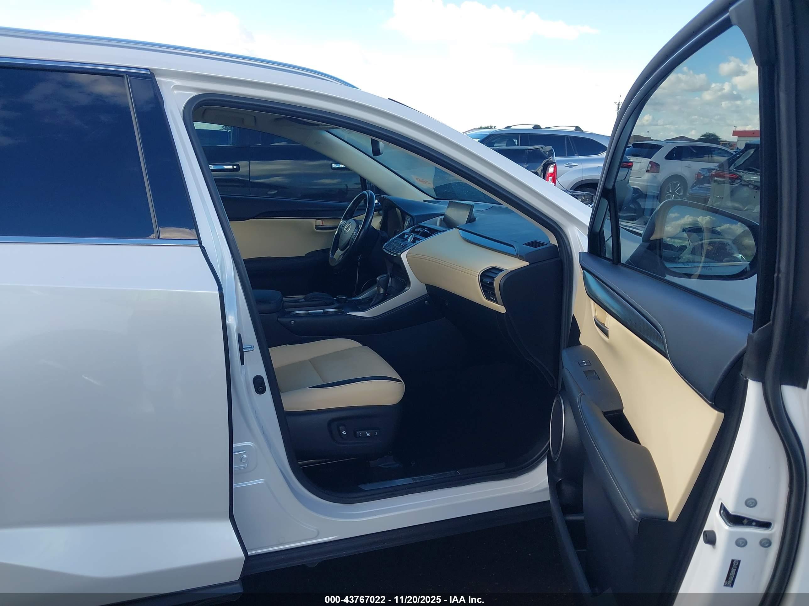 LEXUS NX image 5