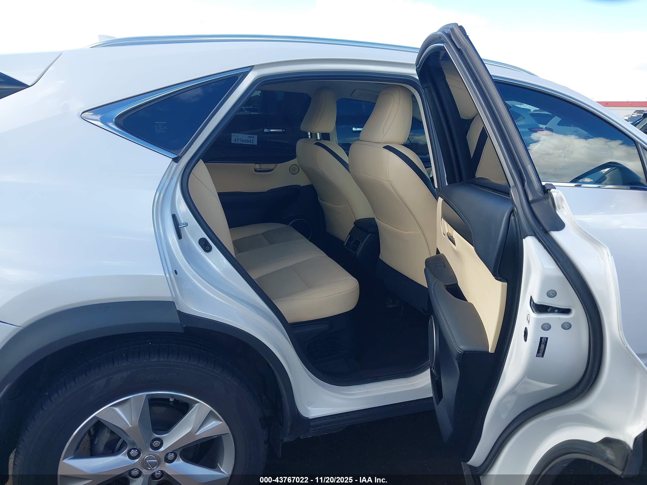 LEXUS NX image 8