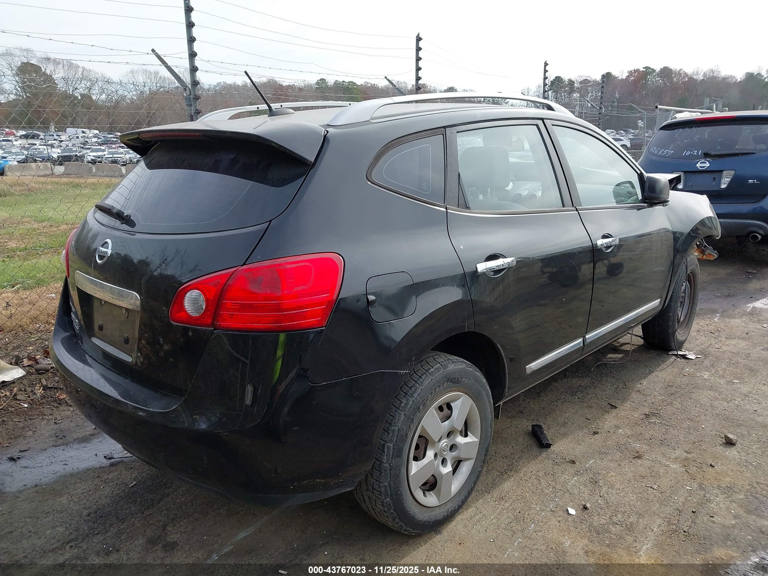 NISSAN ROGUE image 4