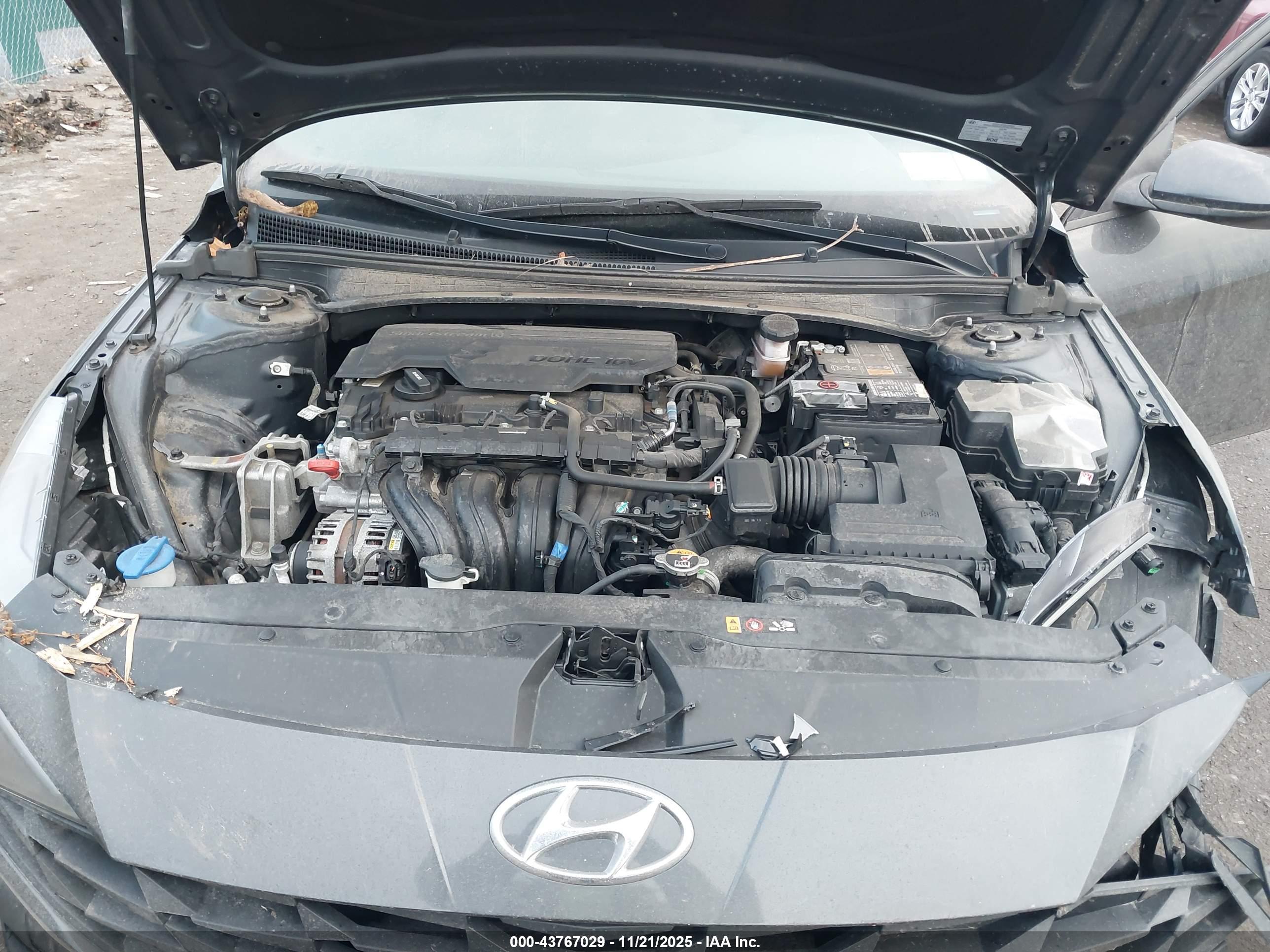HYUNDAI ELANTRA image 10