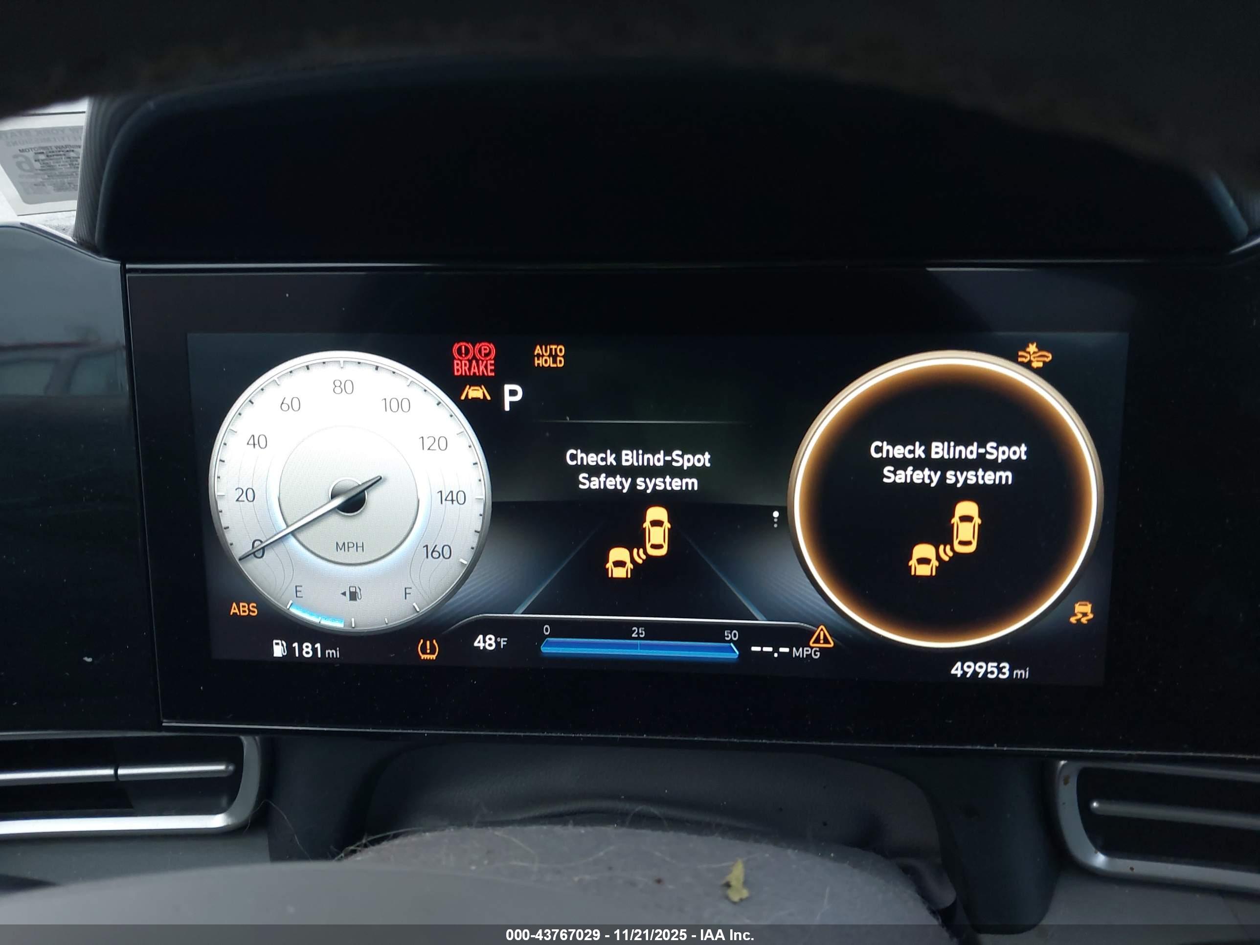 HYUNDAI ELANTRA image 7
