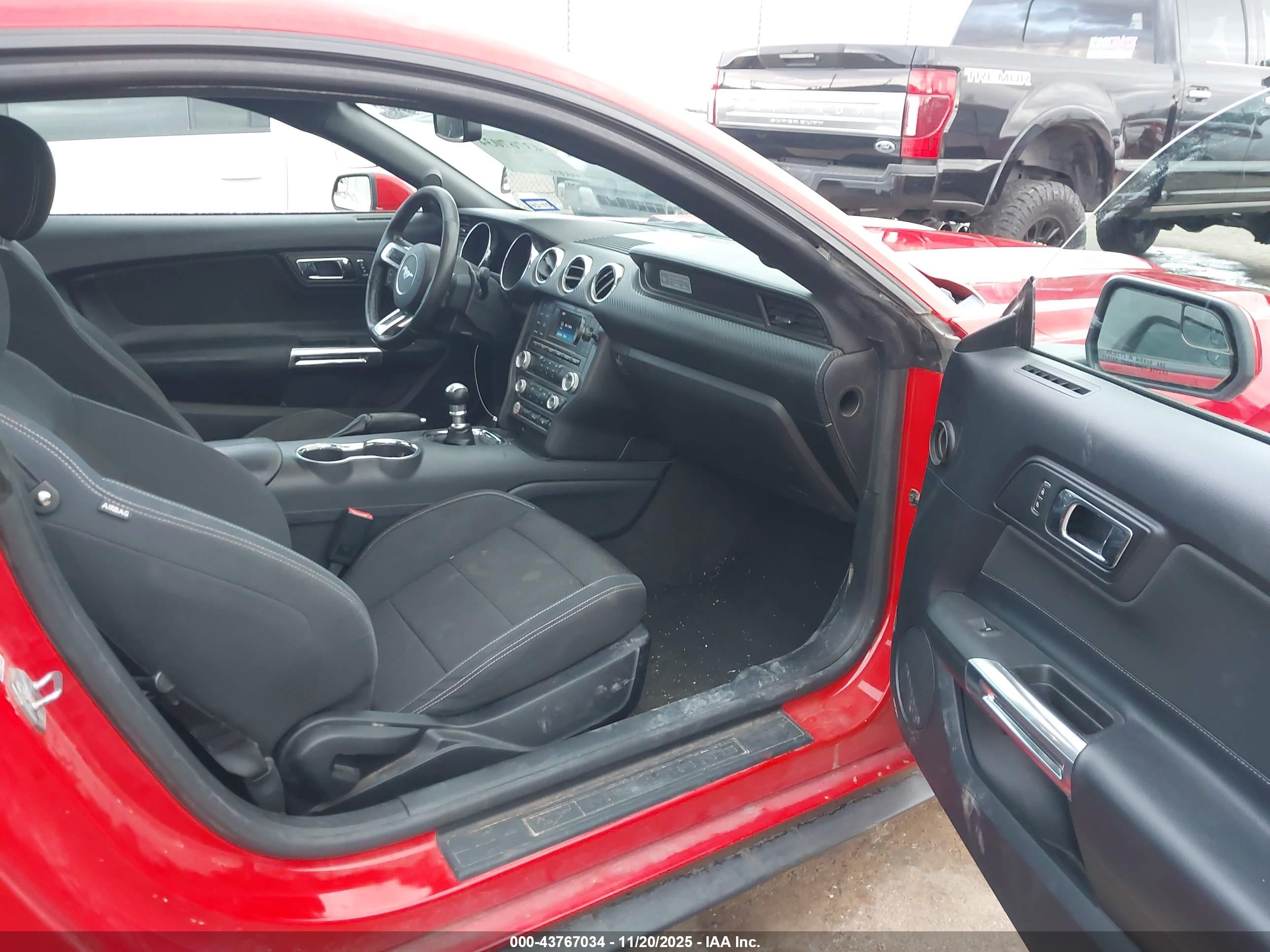 FORD MUSTANG image 5