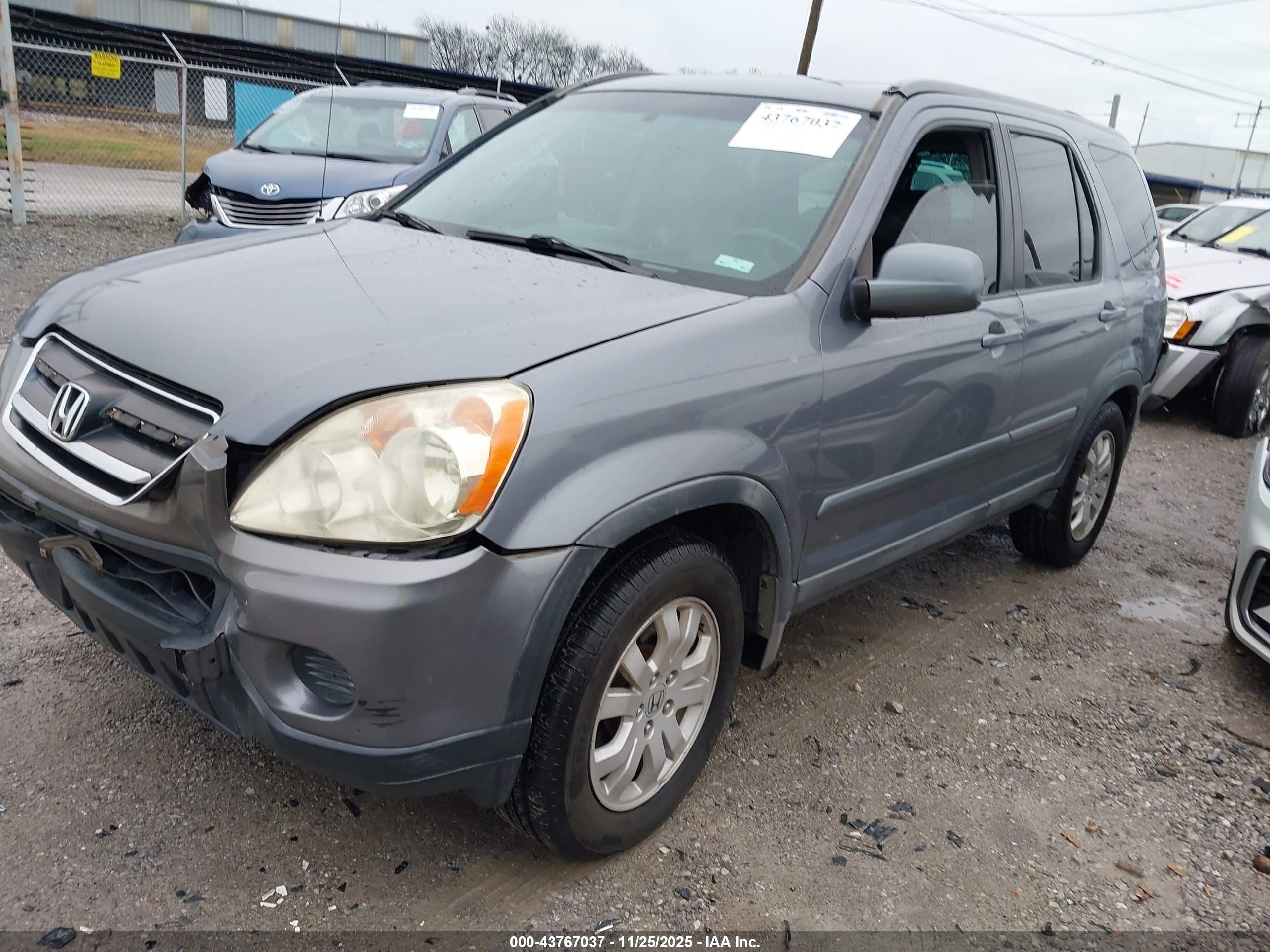 HONDA CR-V image 2