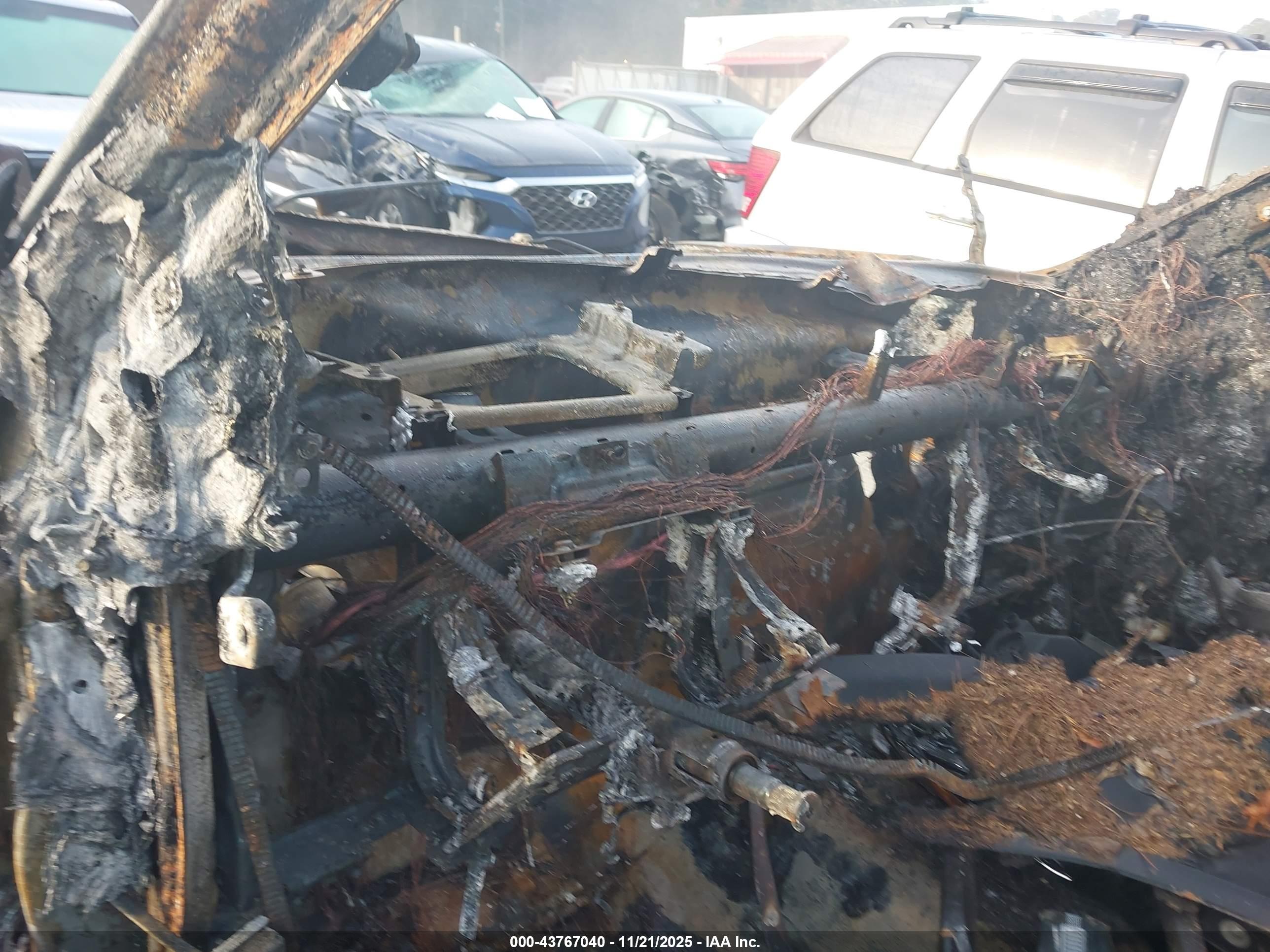 GMC SIERRA image 7