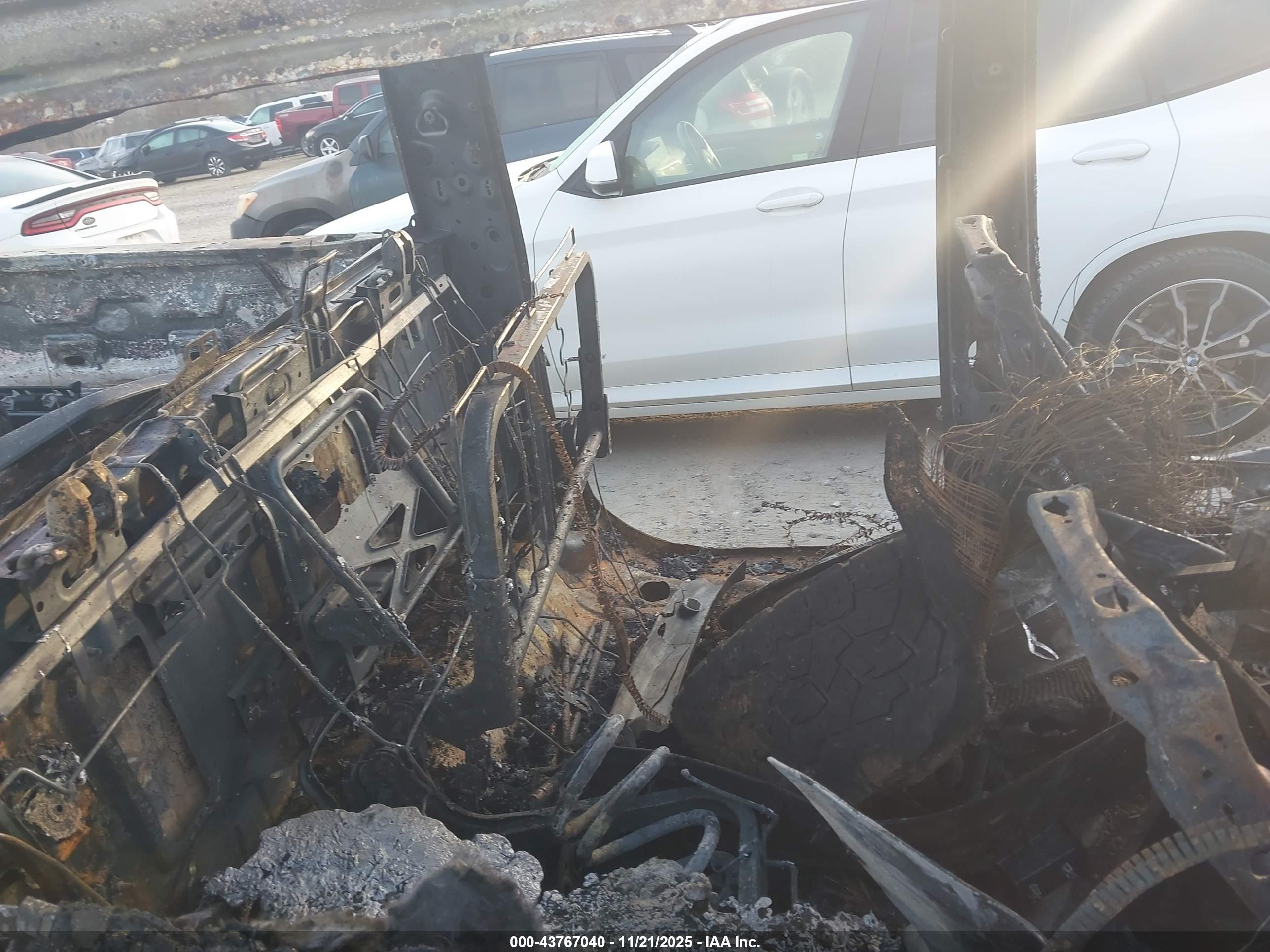 GMC SIERRA image 8