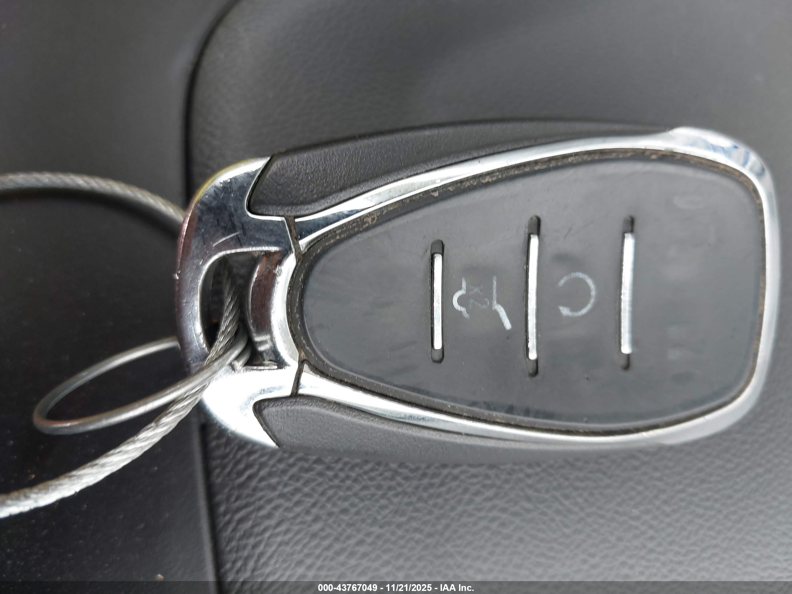 CHEVROLET EQUINOX image 11