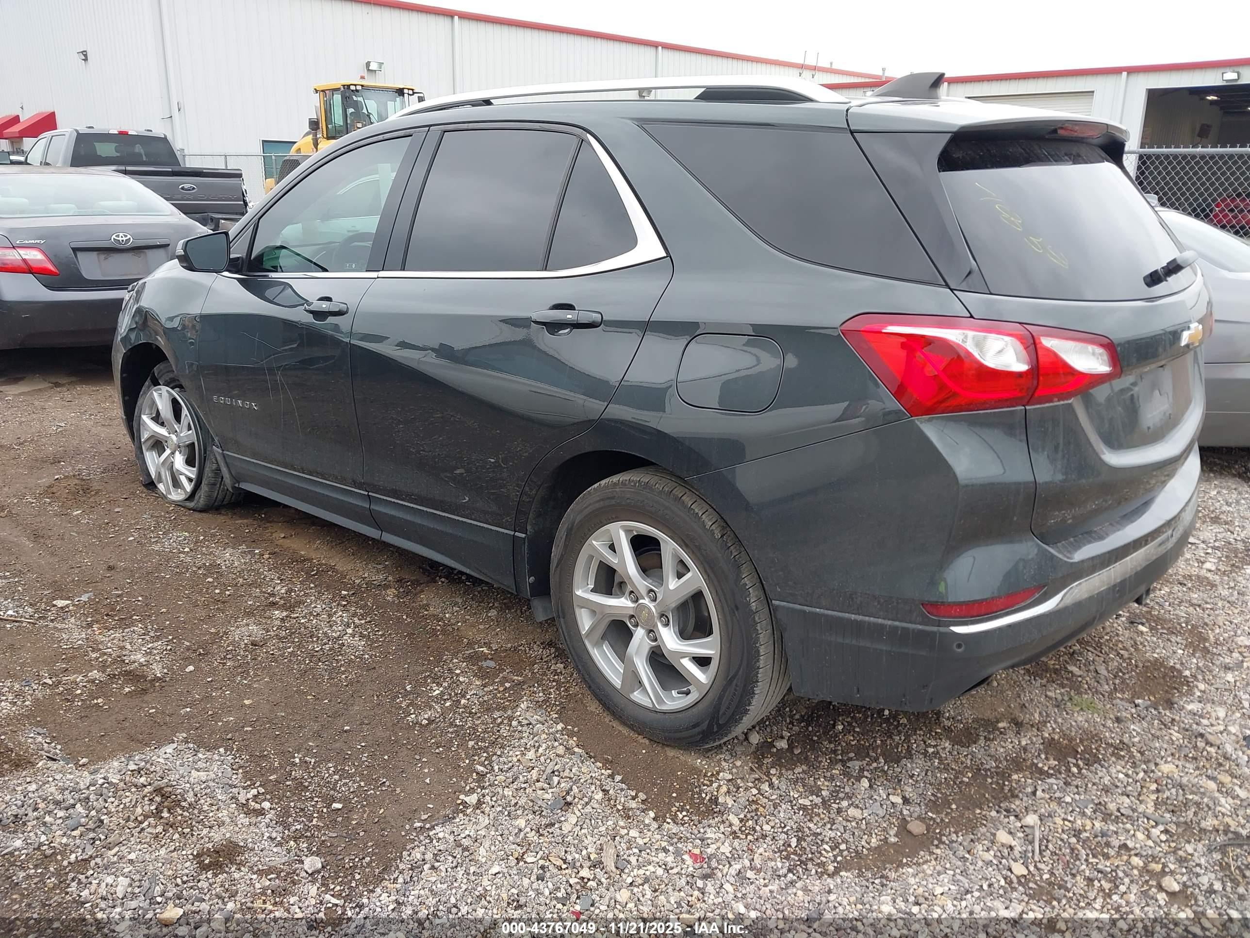CHEVROLET EQUINOX image 3