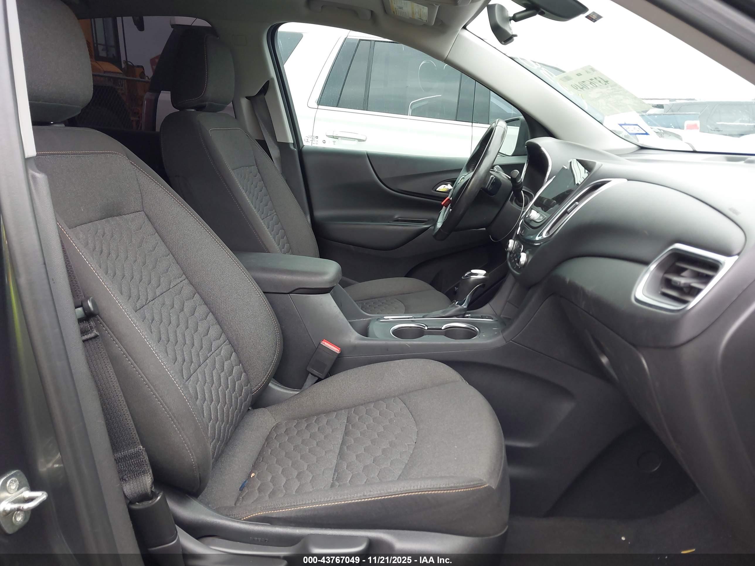 CHEVROLET EQUINOX image 5