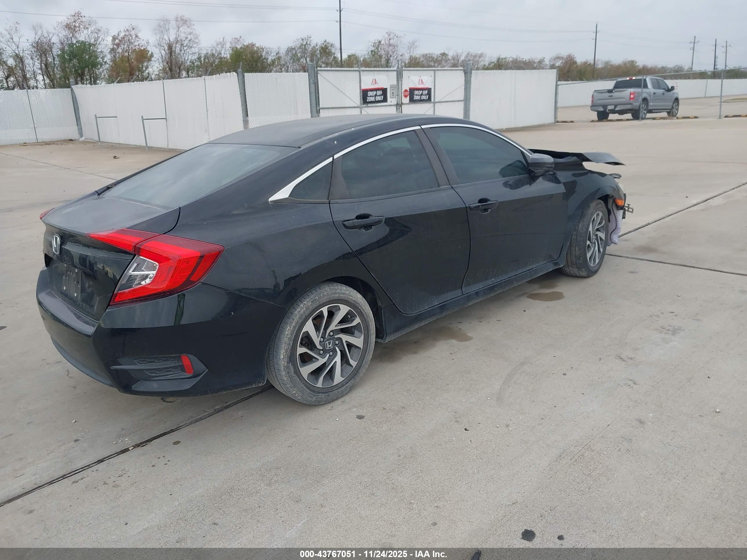 HONDA CIVIC image 4