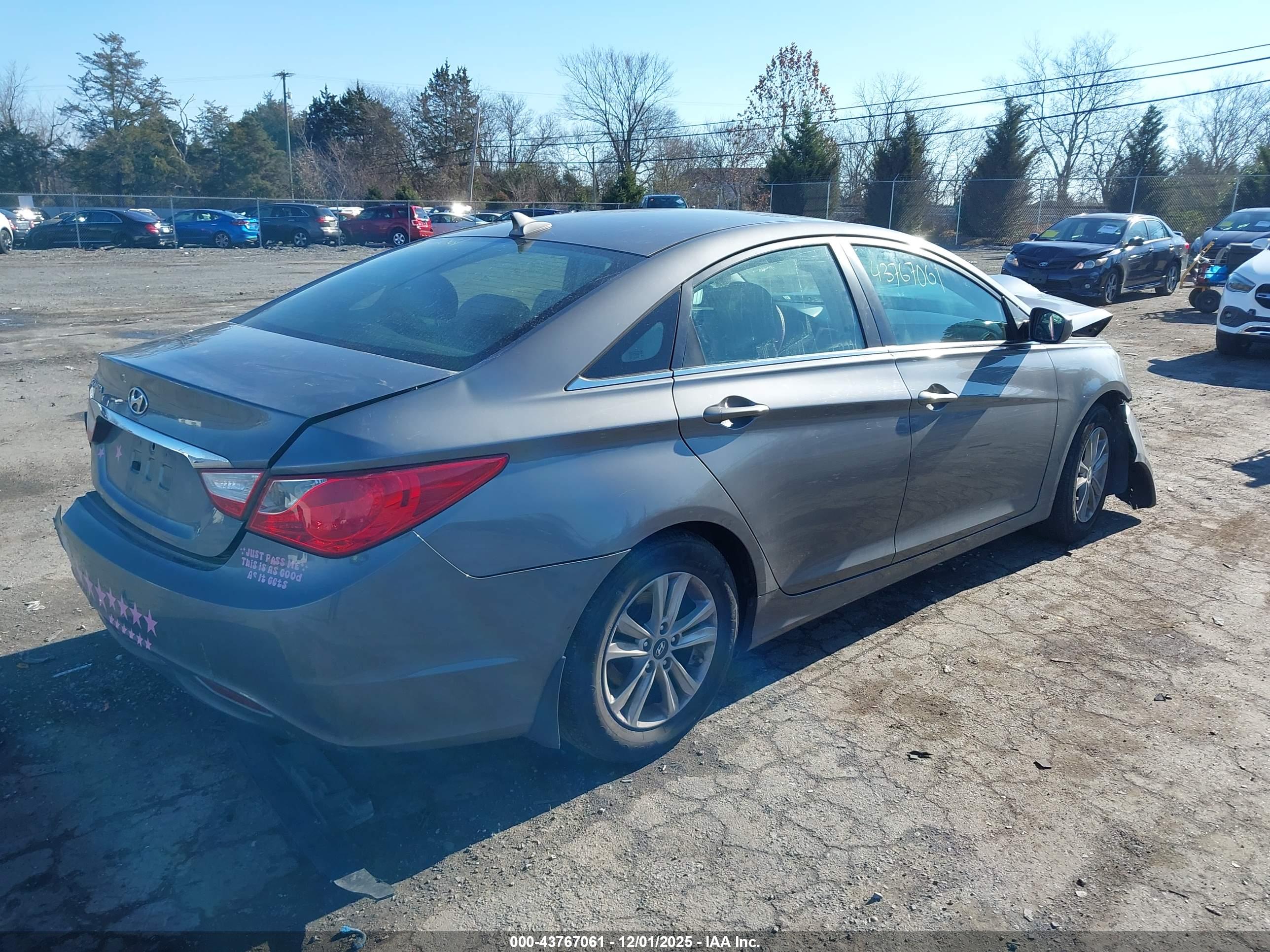 HYUNDAI SONATA image 4