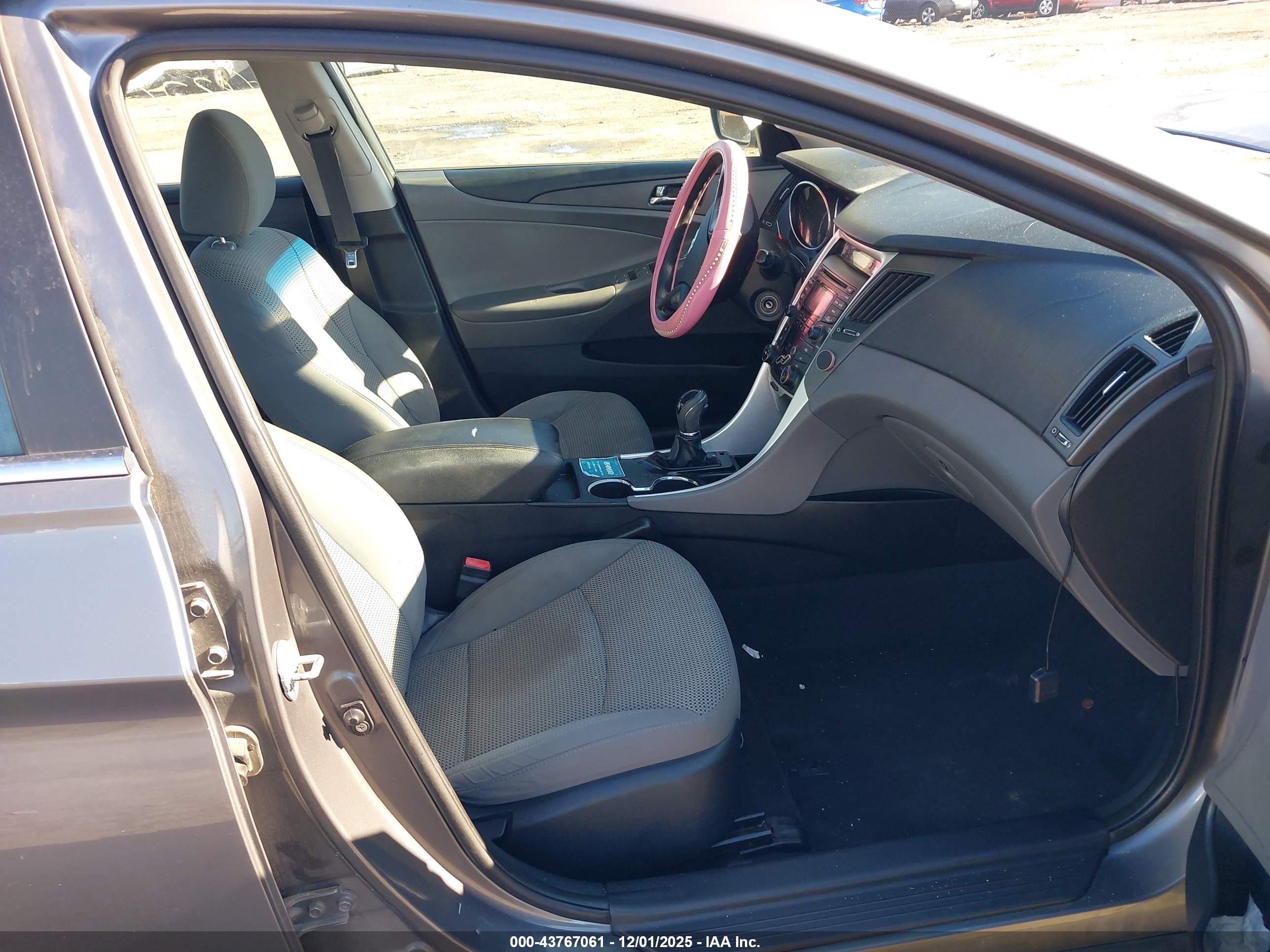 HYUNDAI SONATA image 5