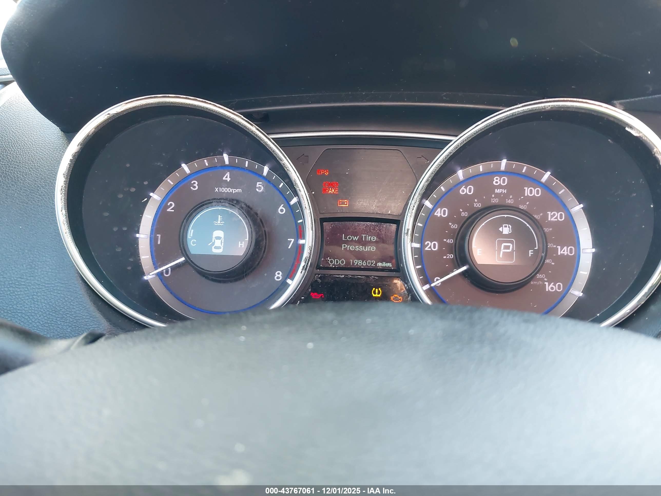 HYUNDAI SONATA image 7