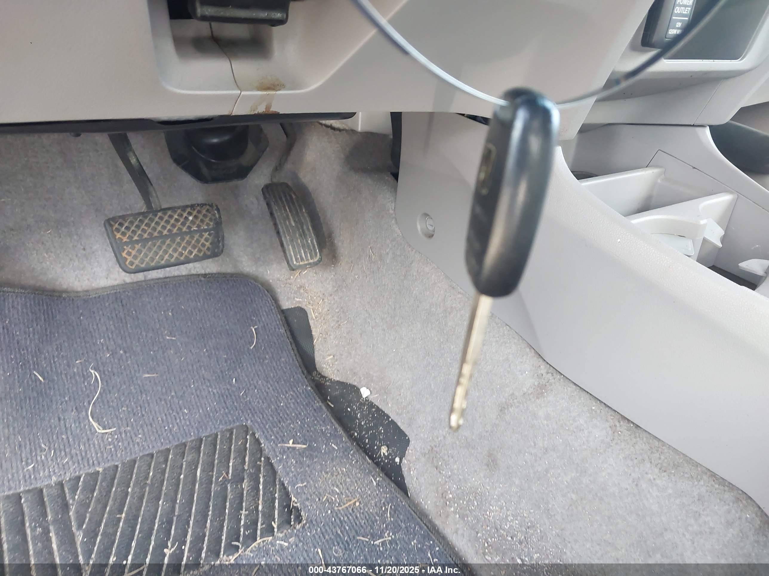 HONDA INSIGHT image 11