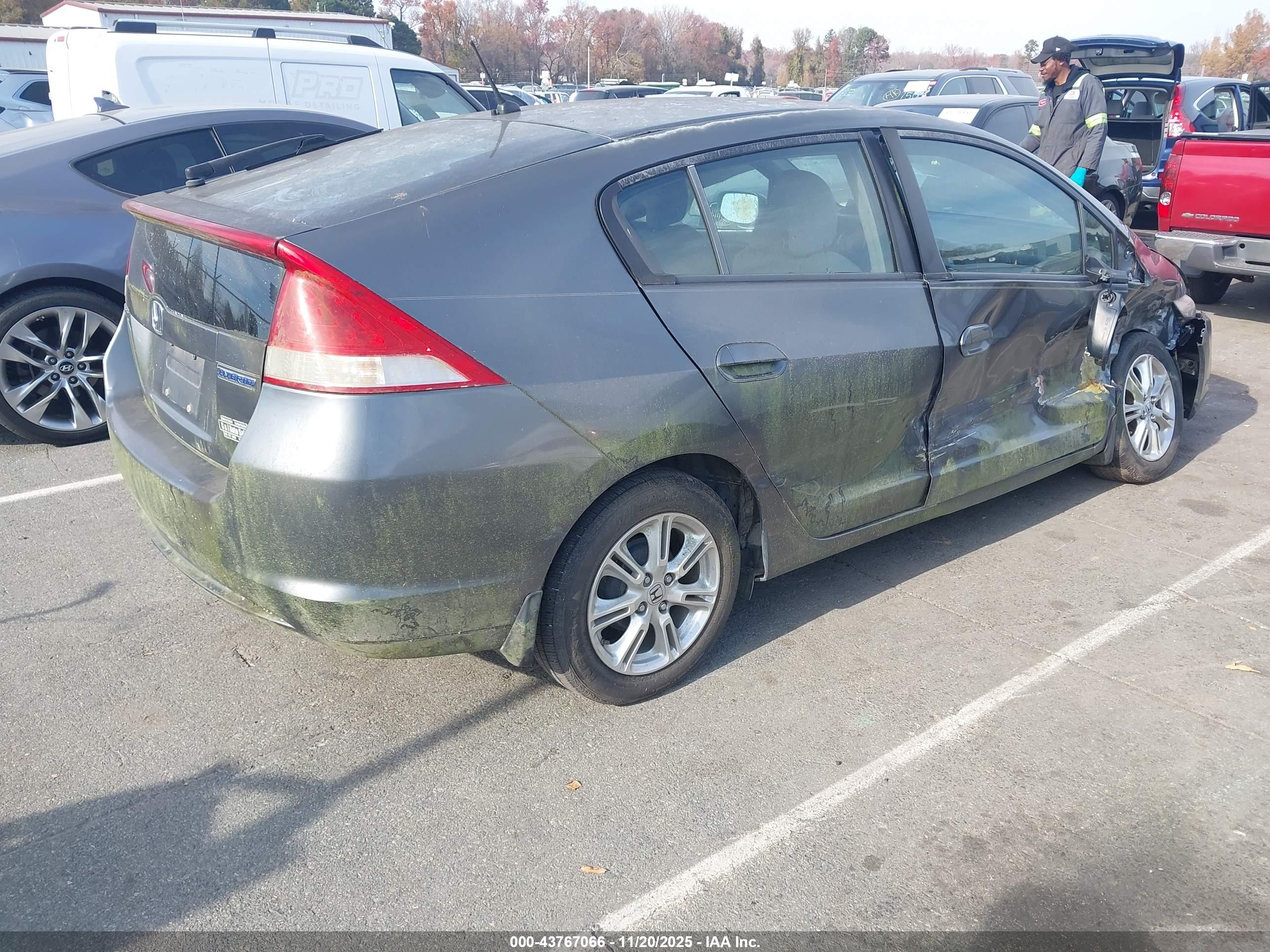 HONDA INSIGHT image 4