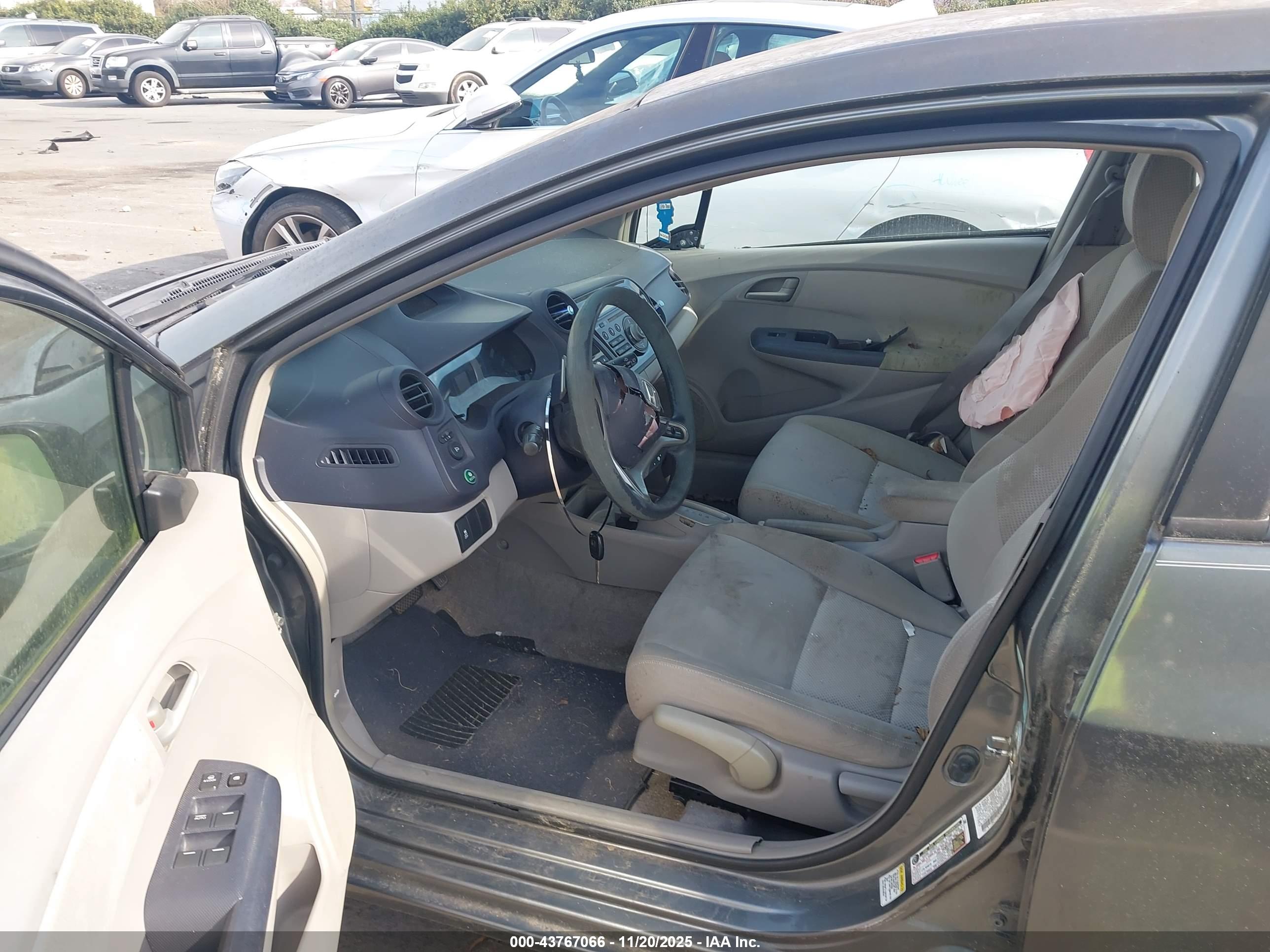 HONDA INSIGHT image 5