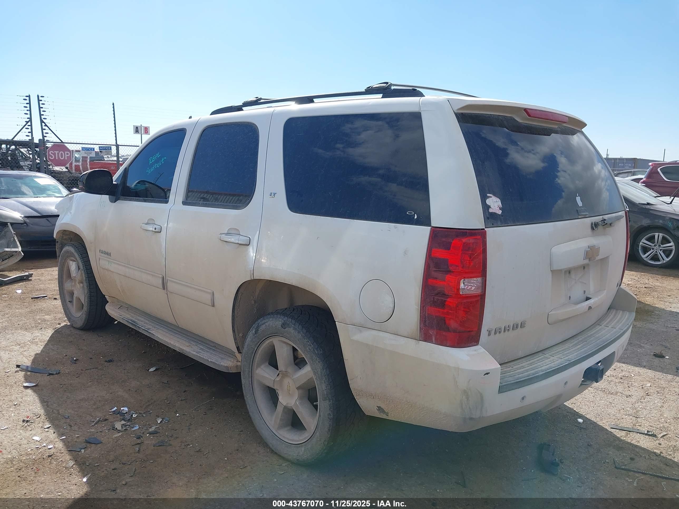 CHEVROLET TAHOE image 3