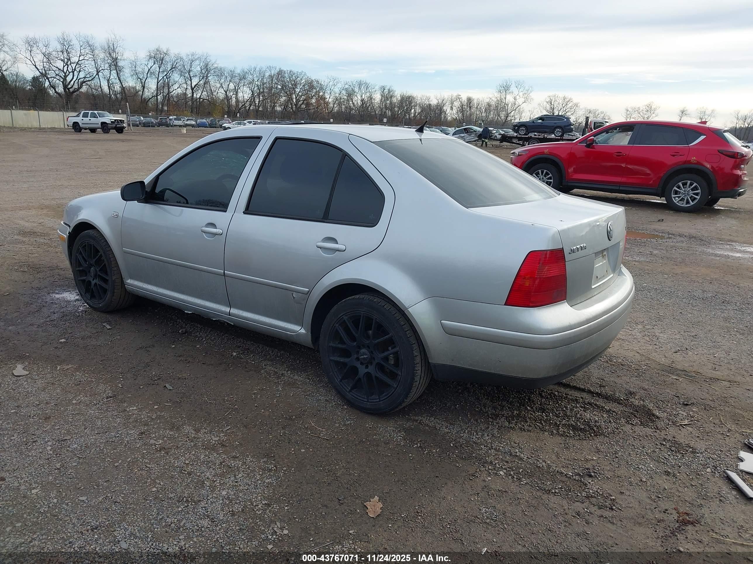 VOLKSWAGEN JETTA image 3