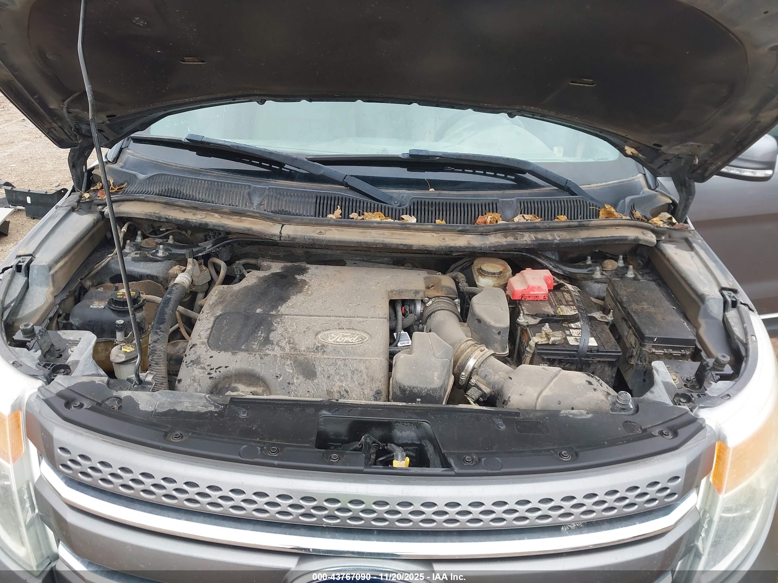 FORD EXPLORER image 10