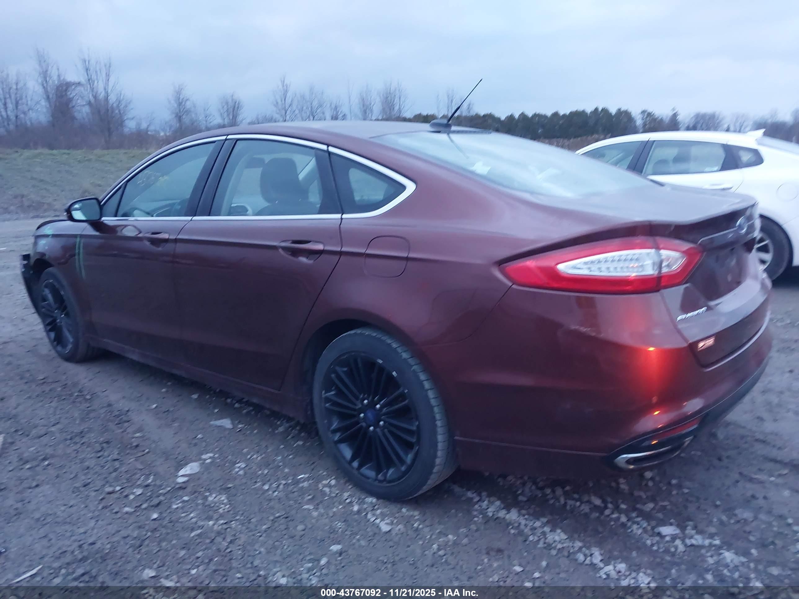 FORD FUSION image 3
