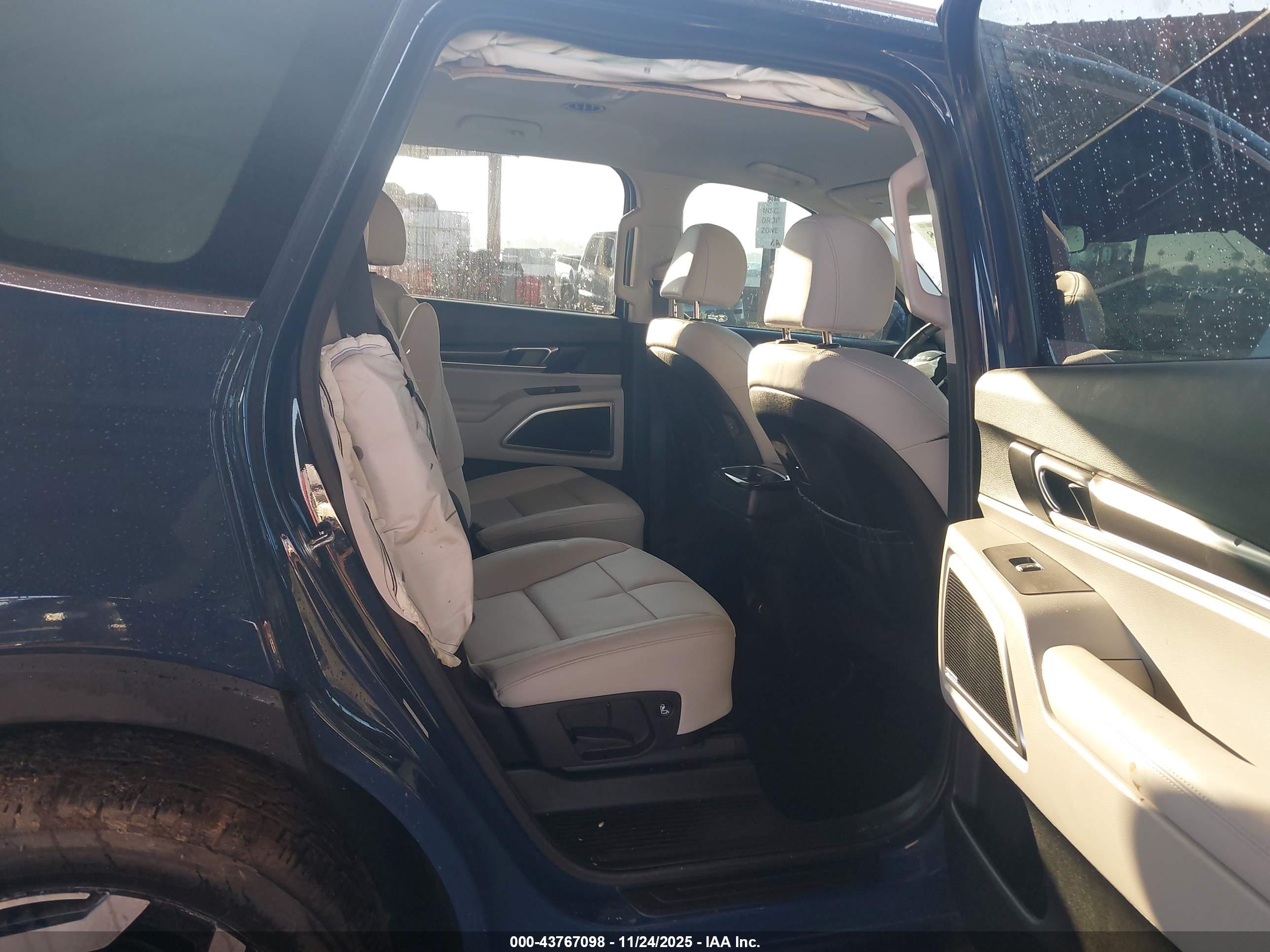 KIA TELLURIDE image 8