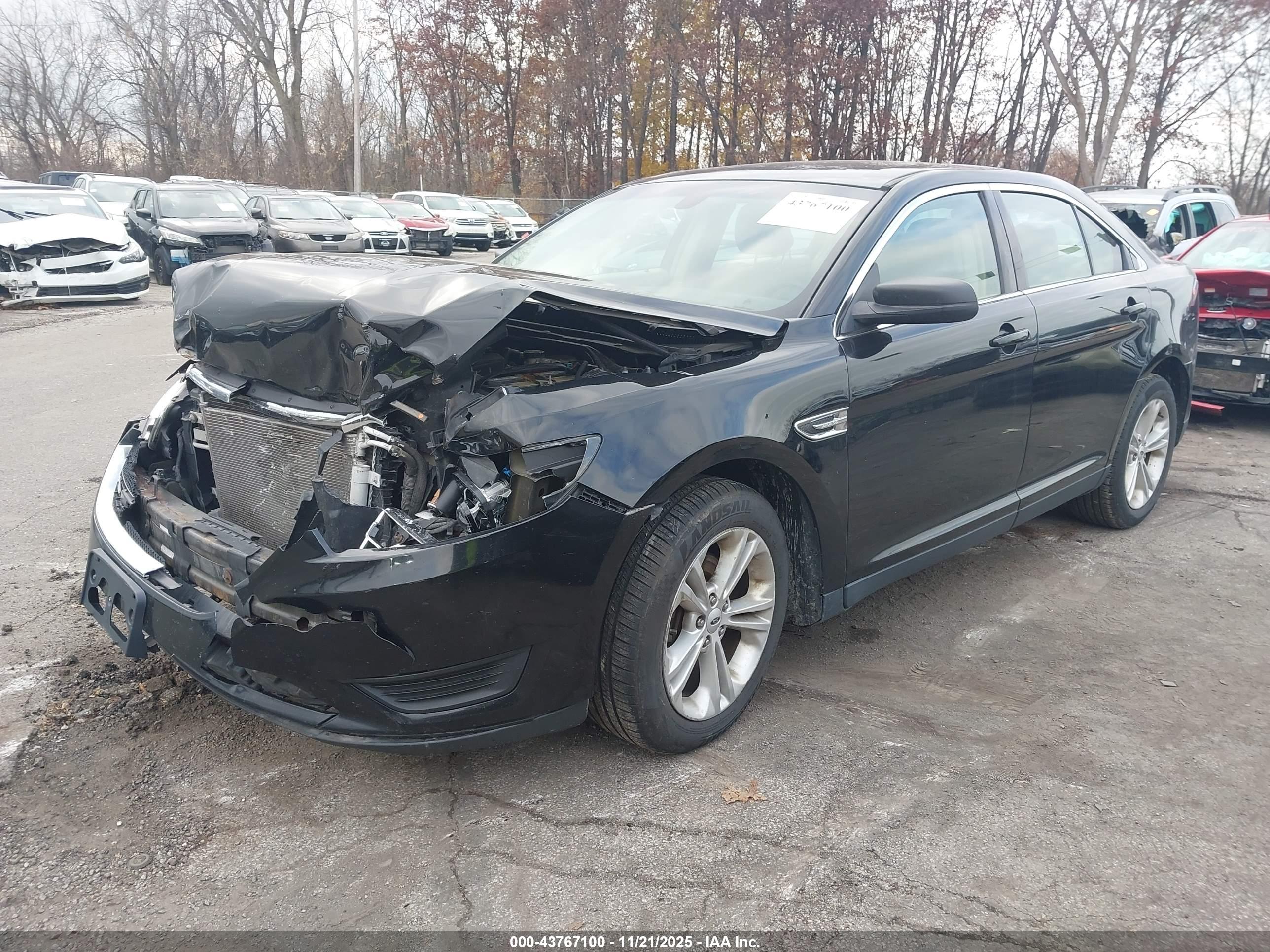 FORD TAURUS image 2