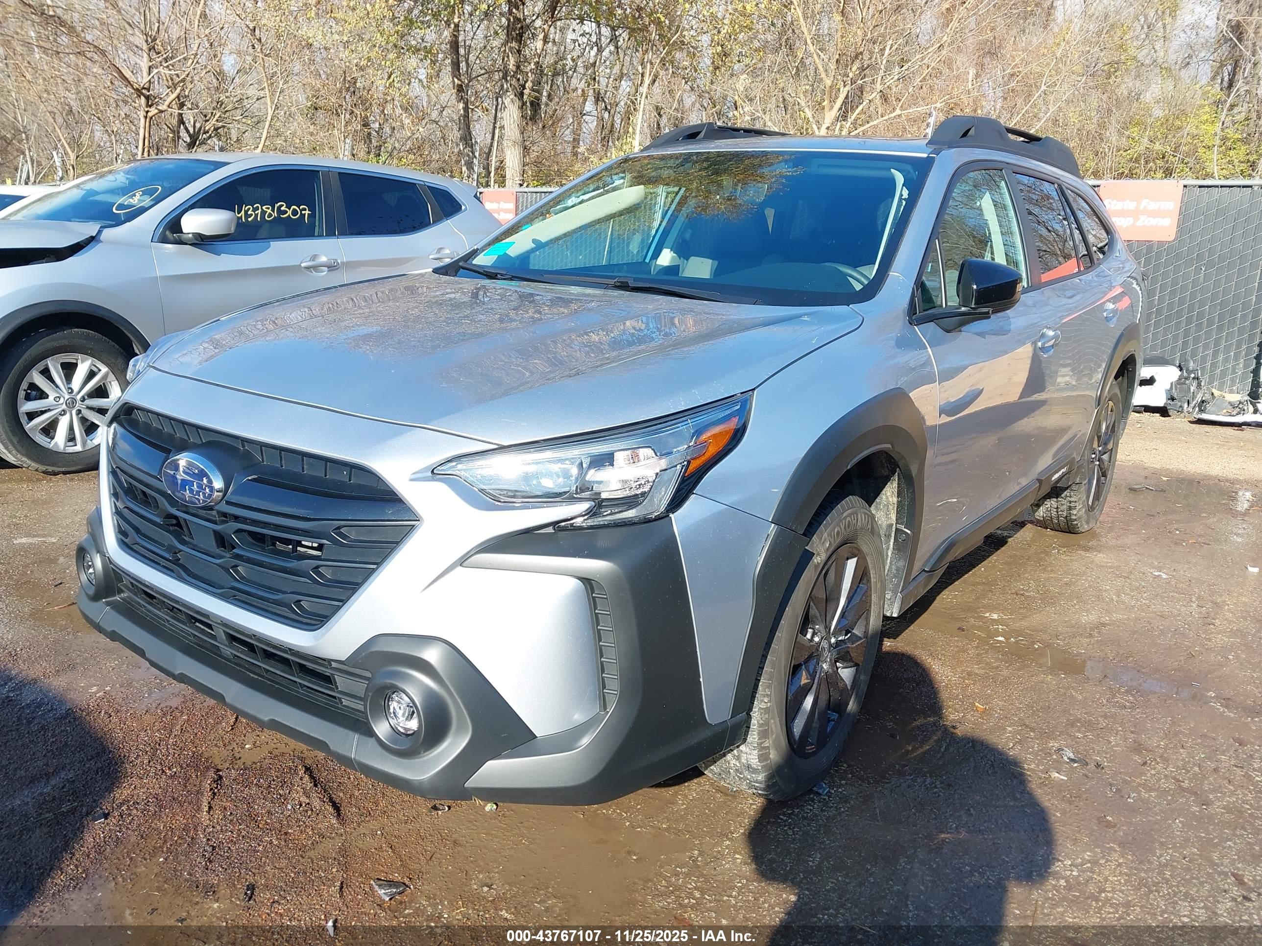 SUBARU OUTBACK image 2