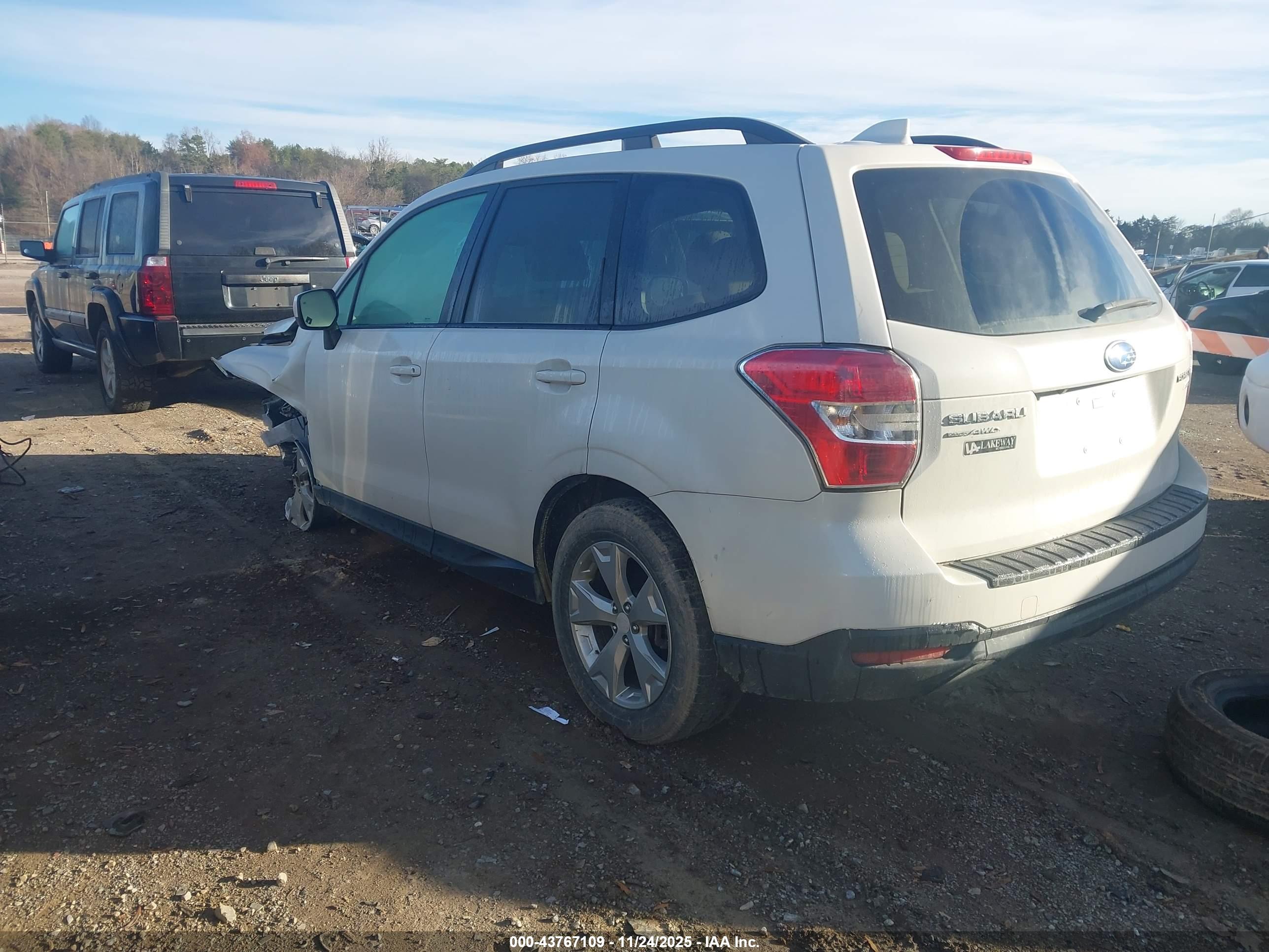SUBARU FORESTER image 3