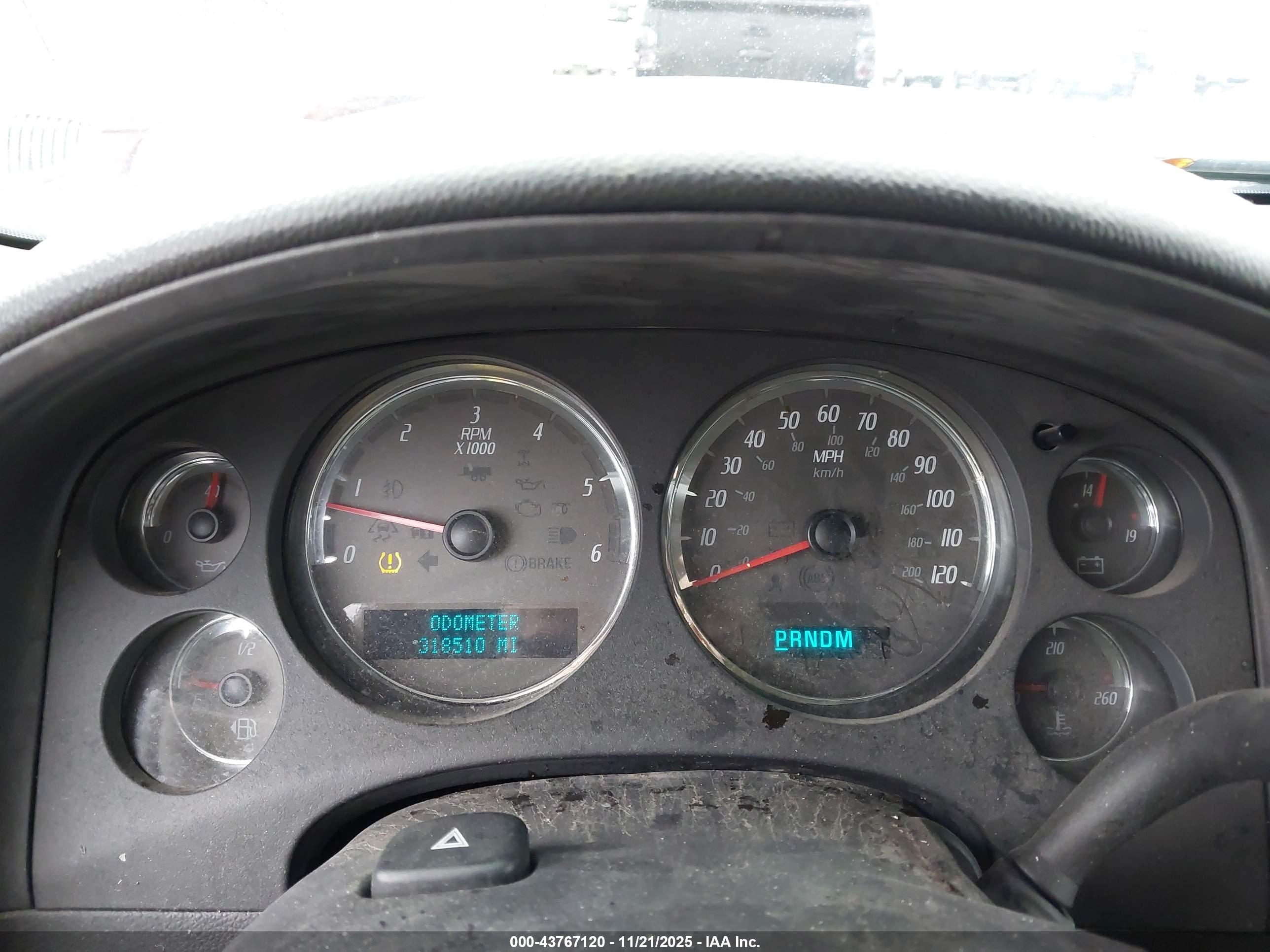 GMC YUKON image 7