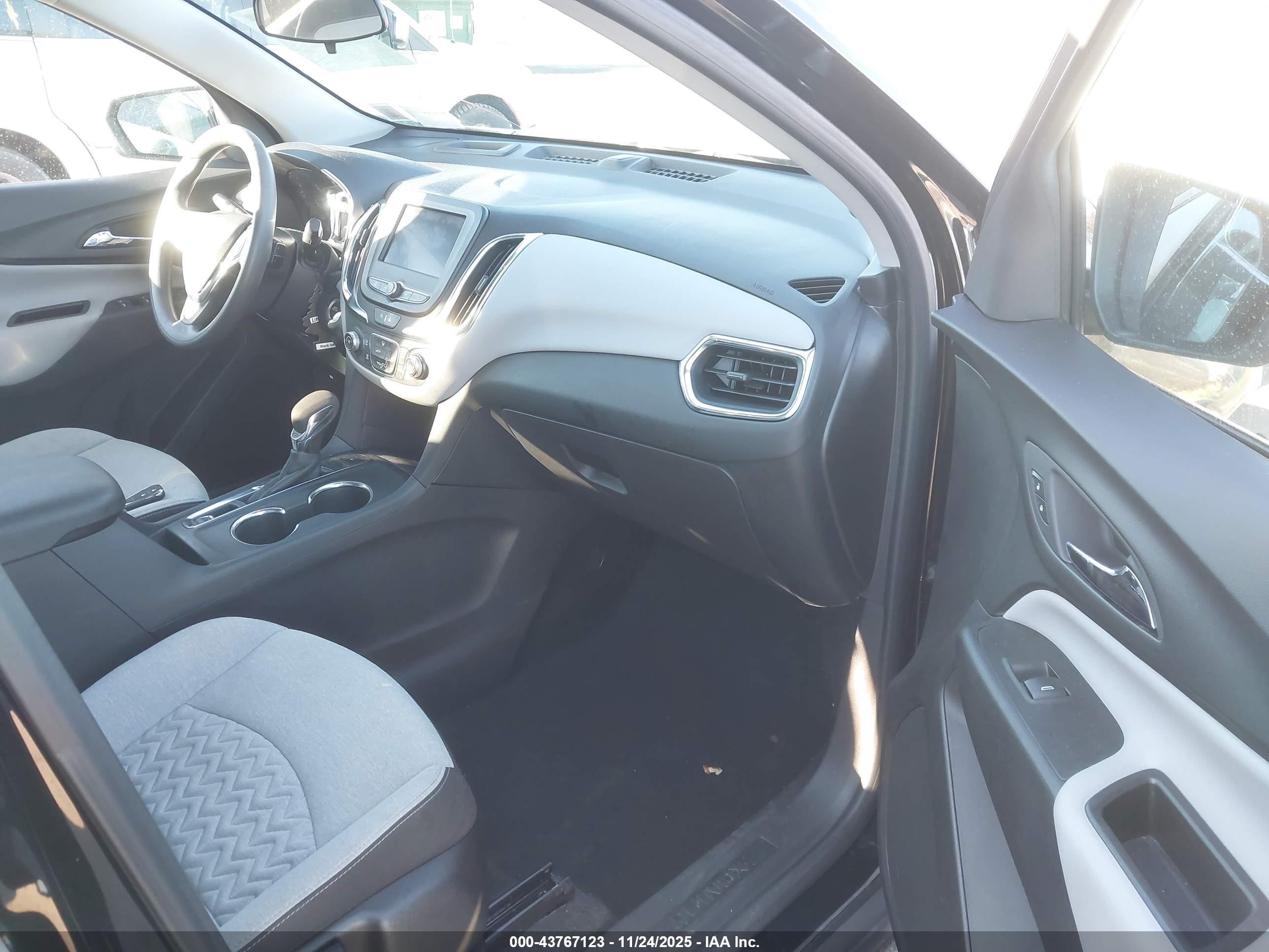 CHEVROLET EQUINOX image 5
